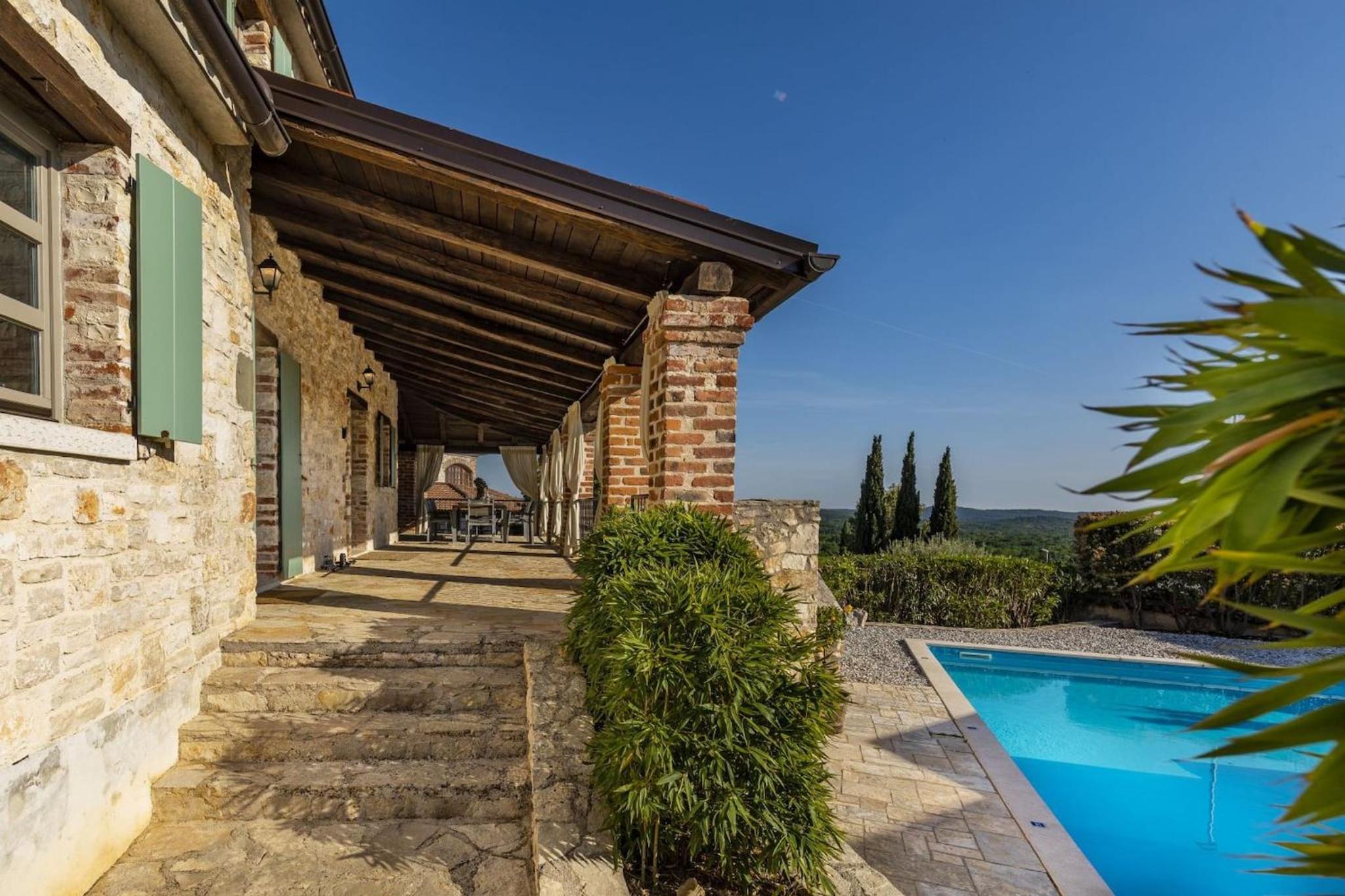 Rustic villa Amyra with pool and grill in Porec view 4