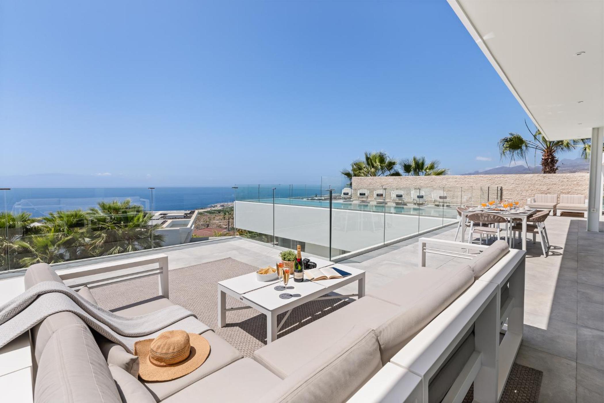 Karat Villa Zambrano