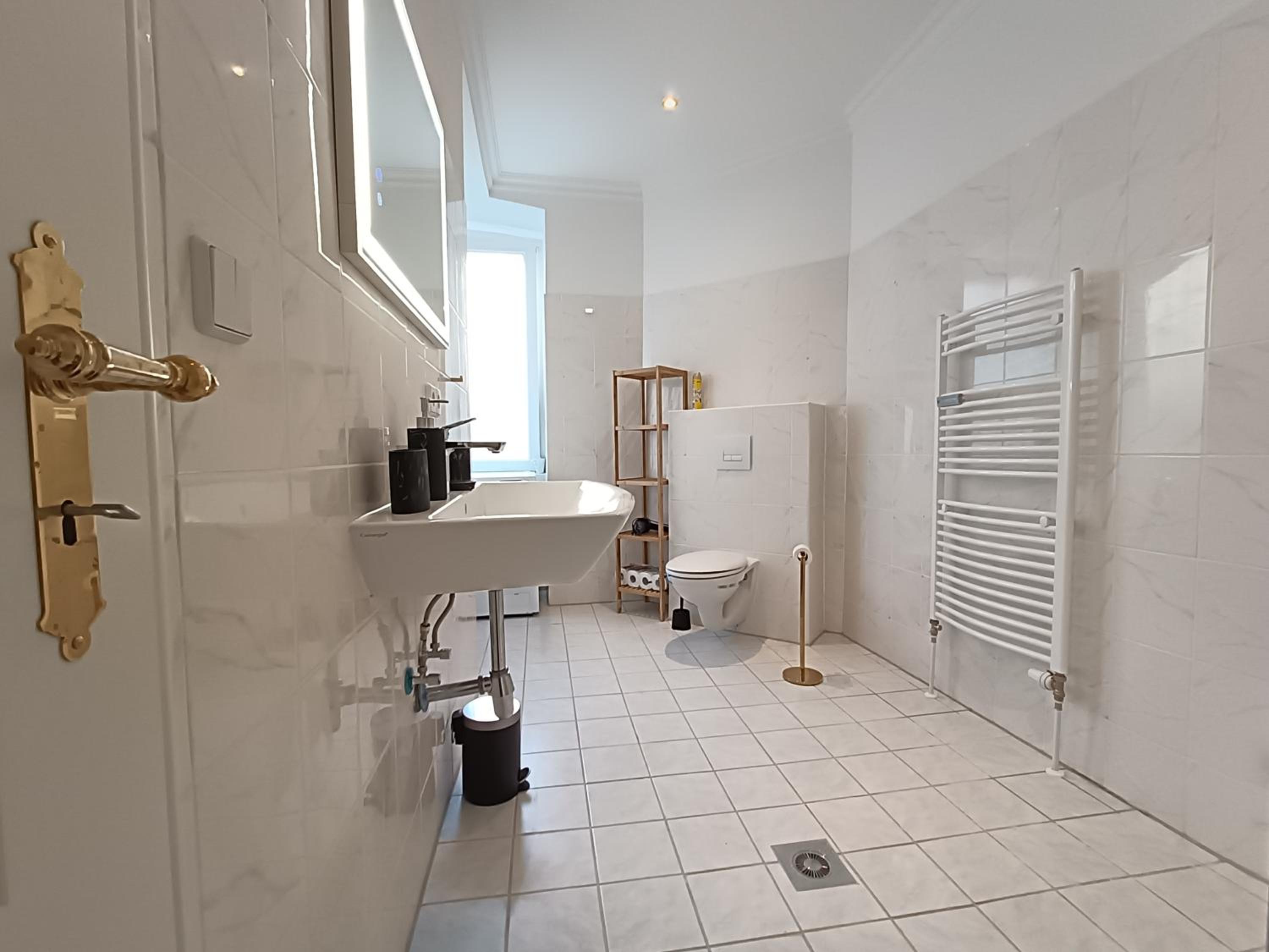 central 2 Bedroom Apartment in Kreuzberg