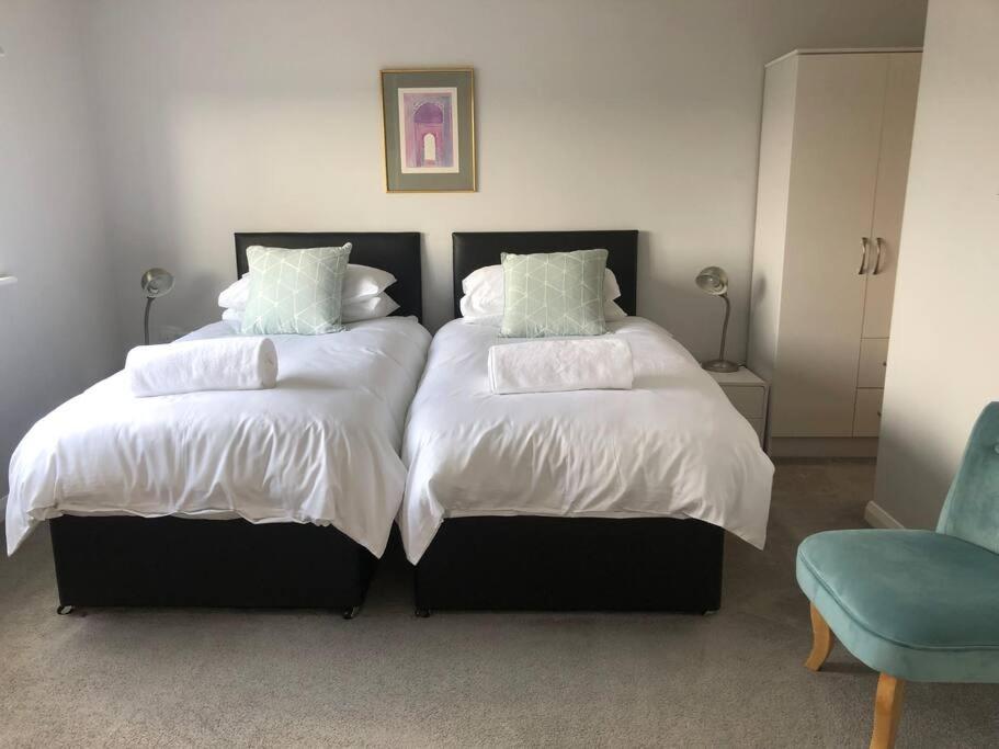 2 Bedroom cottage with Beautiful views over the Mendips view 4