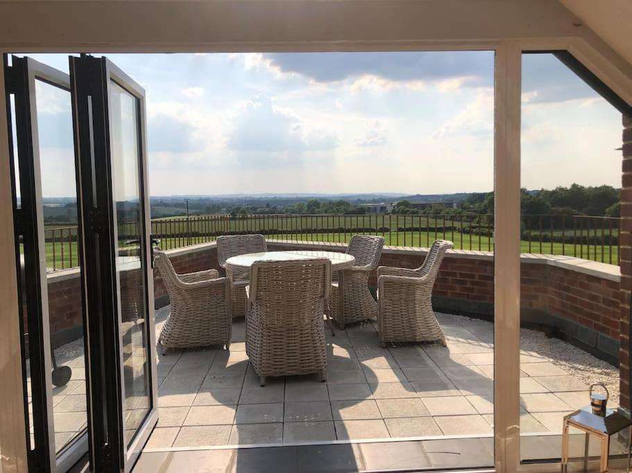 2 Bedroom cottage with Beautiful views over the Mendips view 5