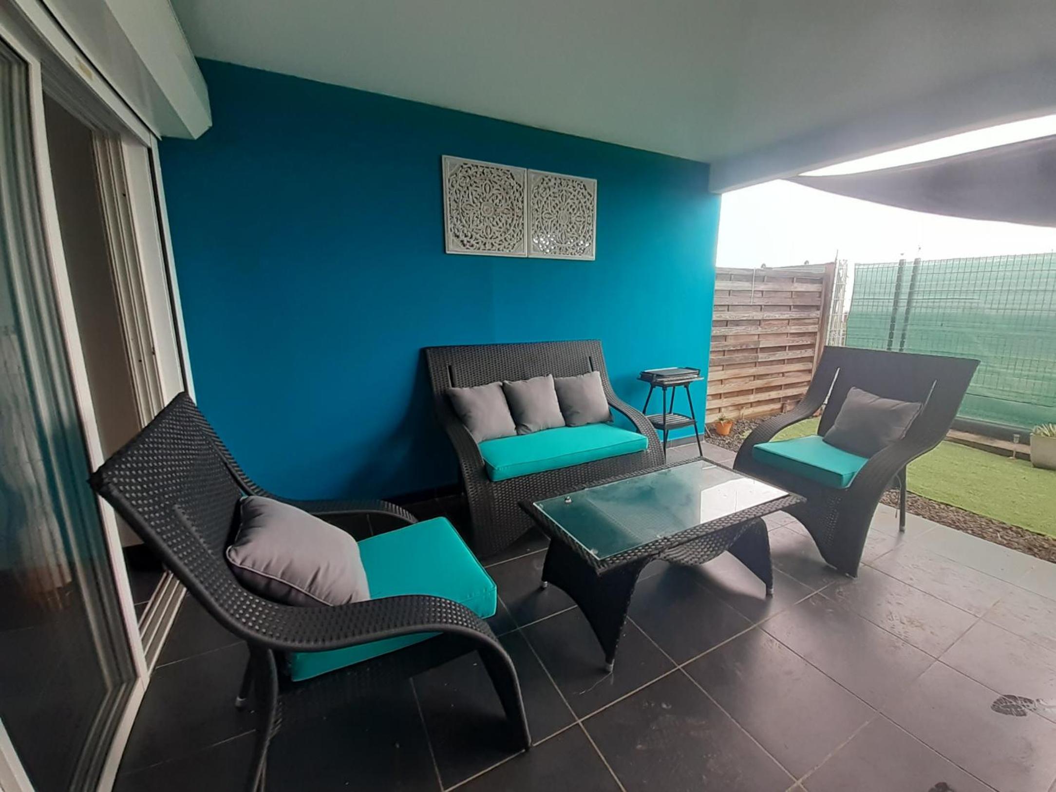 Appartement spacieux moderne lumineux avec grand jardin dans résidence avec piscine view 5