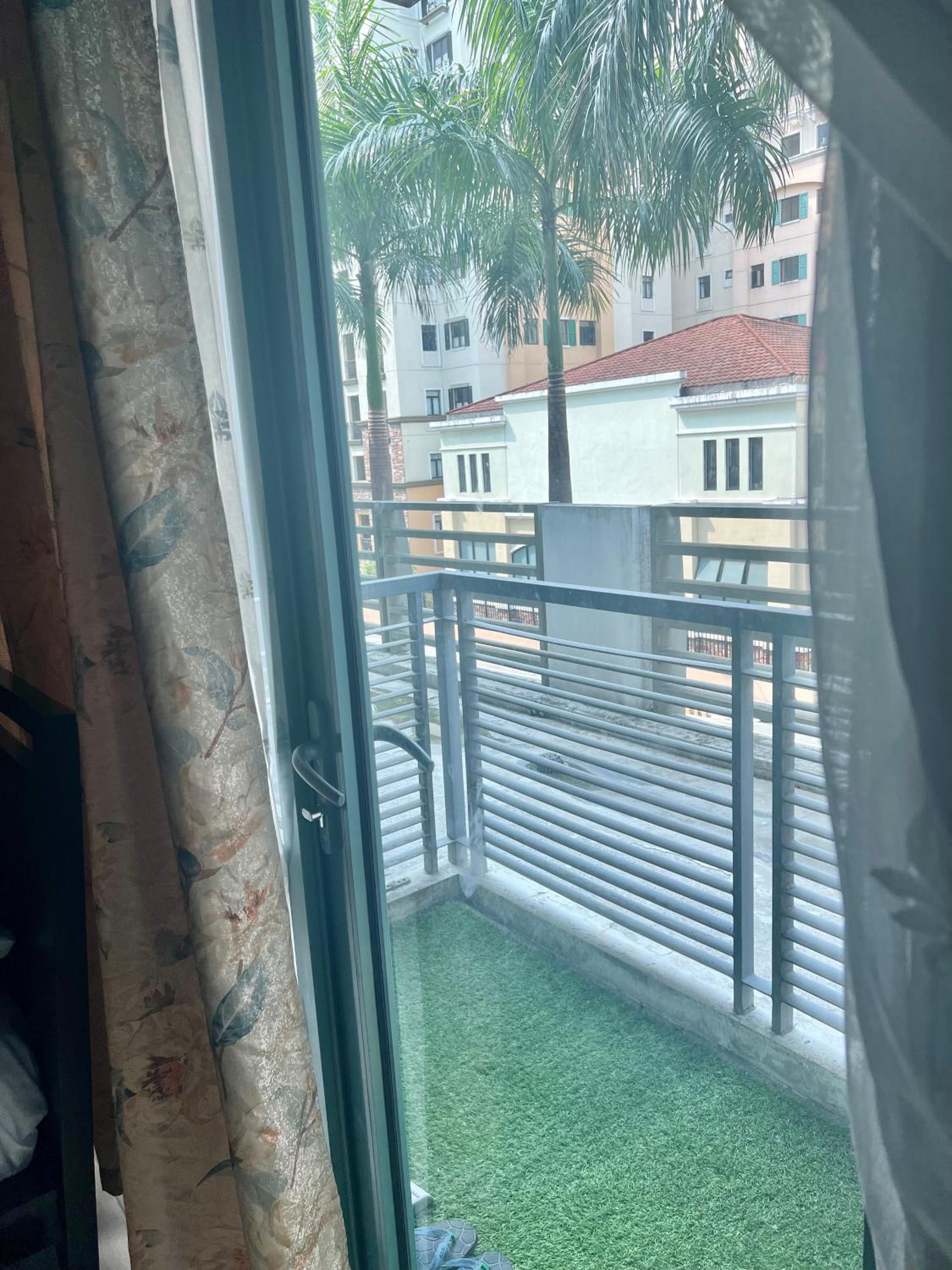 Von’s bachelor pad view 3