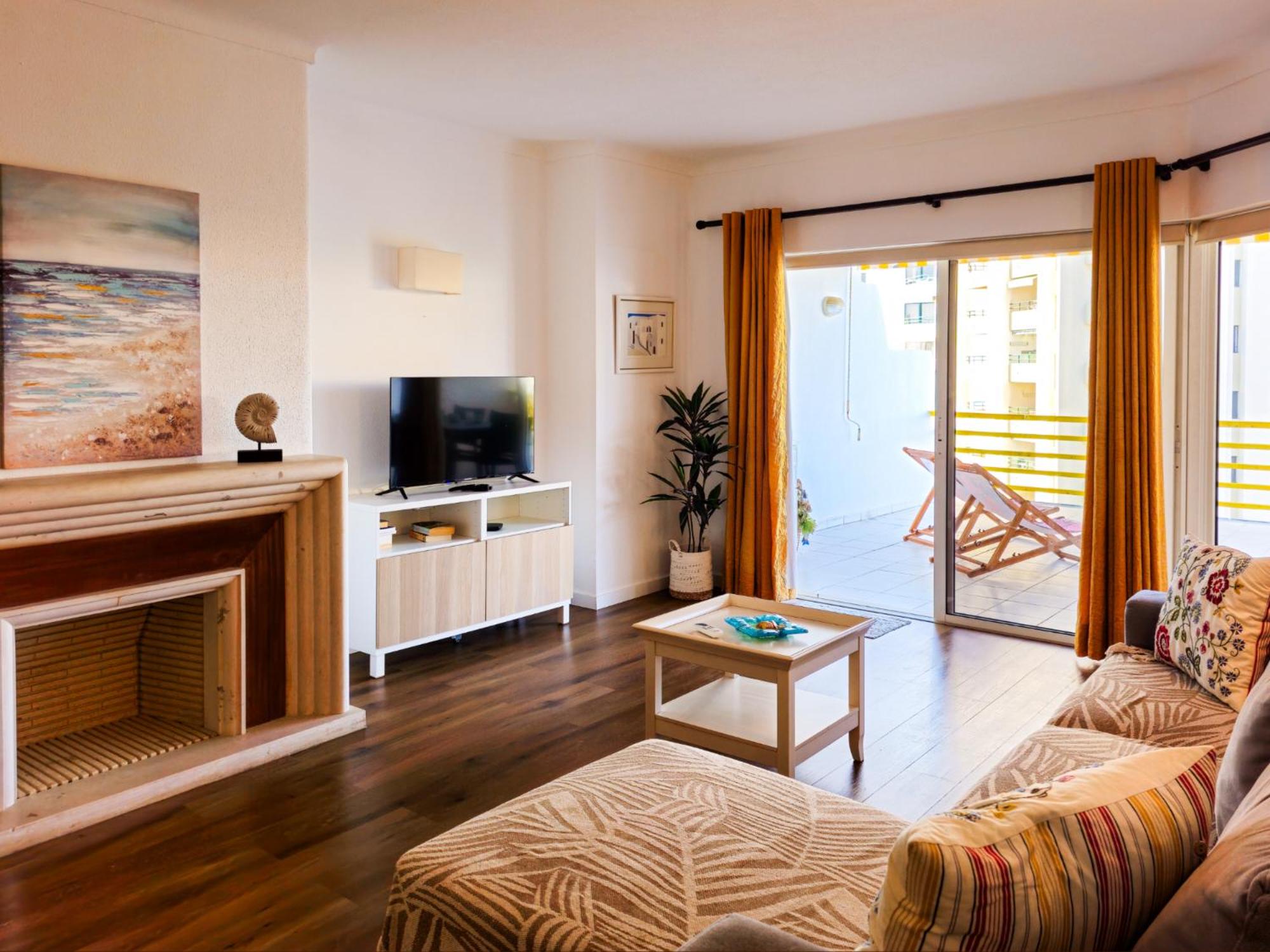 FLH Vilamoura Sunny Apartment with Pool view 2
