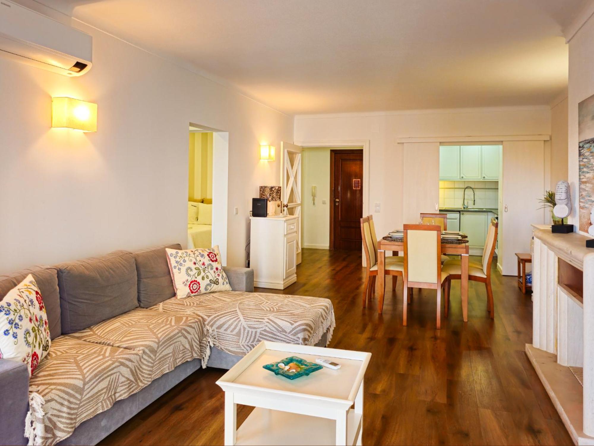 FLH Vilamoura Sunny Apartment with Pool view 5