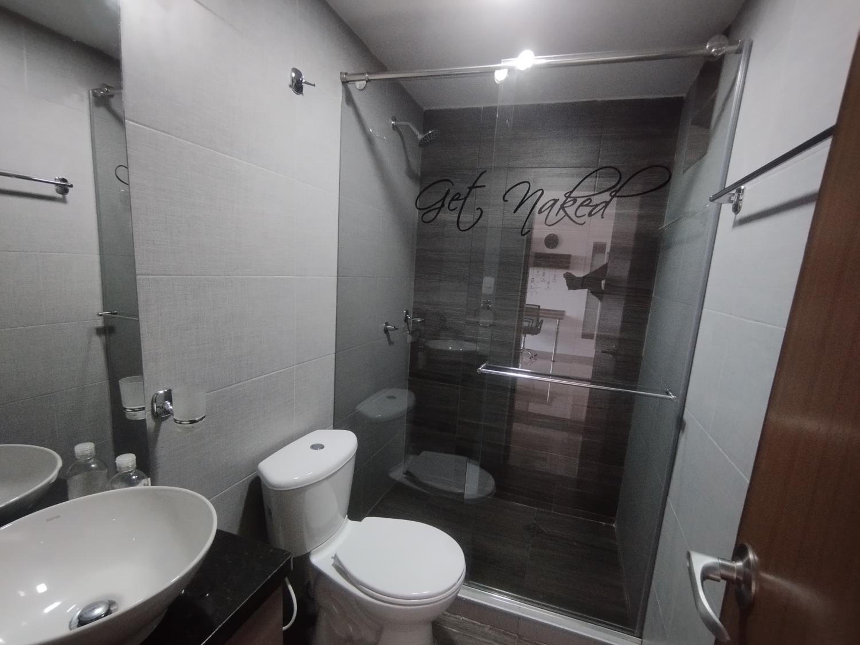 R3 Apartamento muy comodo y seguro perfecto para trabajar o vacacionar con balcón al mar