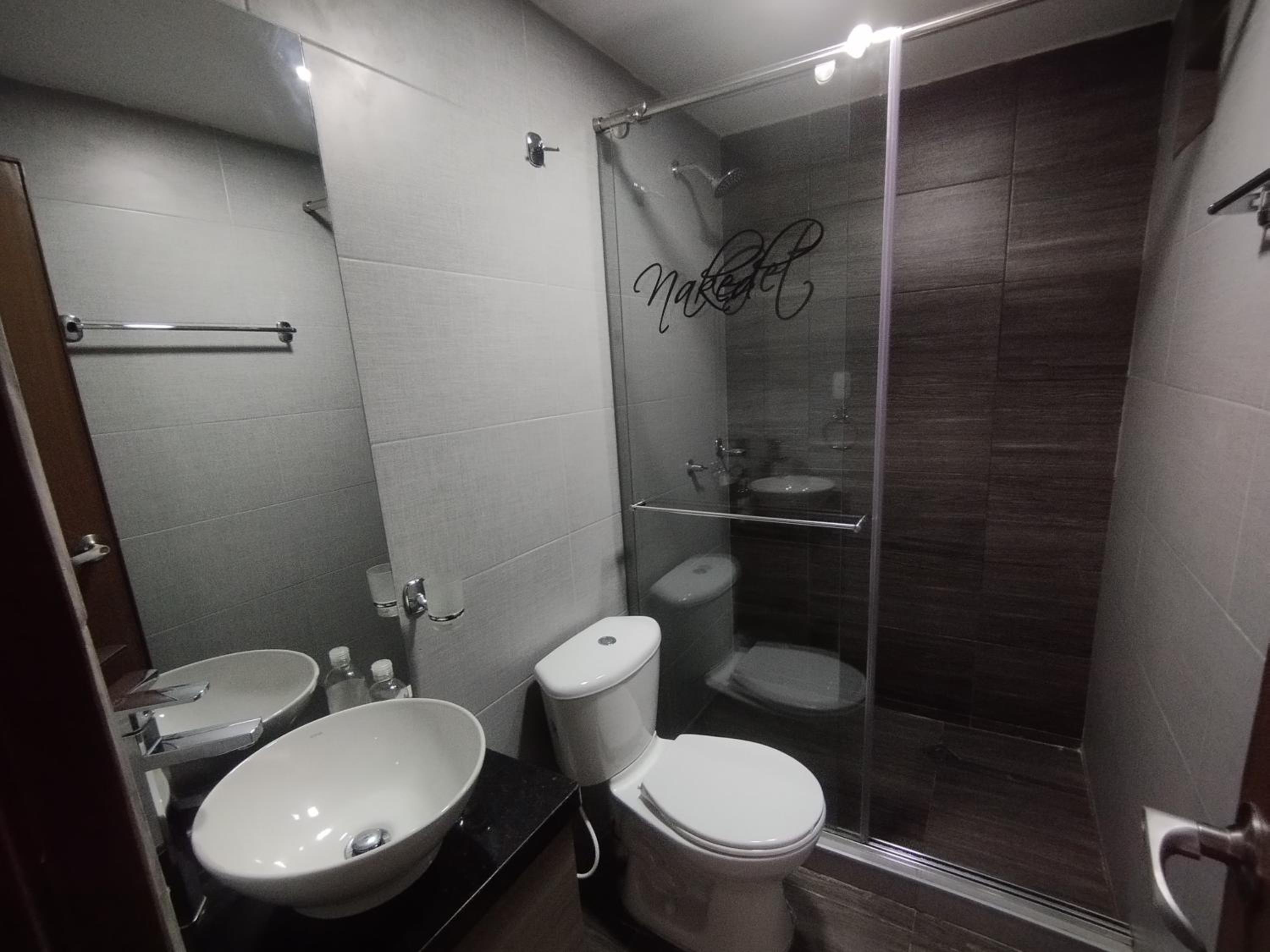 R3 Apartamento muy comodo y seguro perfecto para trabajar o vacacionar con balcón al mar