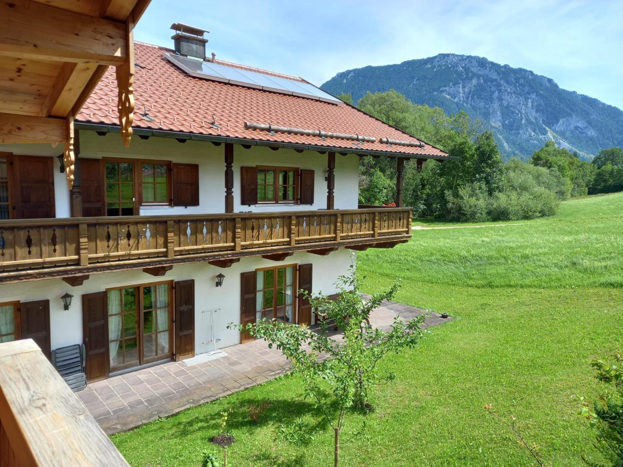 Ferienwohnungen Reiter inkl. Chiemgaukarte view 3
