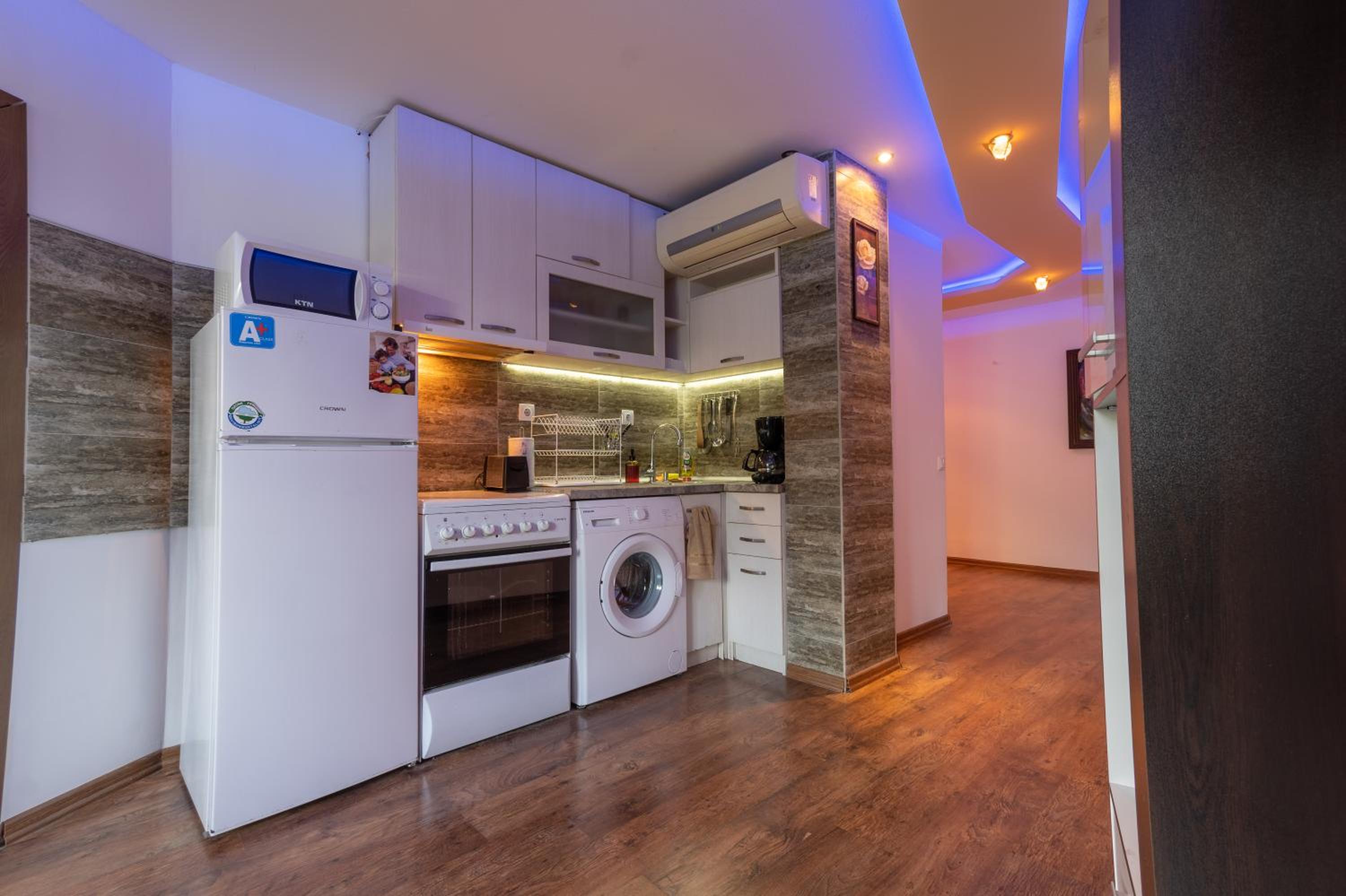 Cozy Apart TOP Center AUBG Free Garage Parking