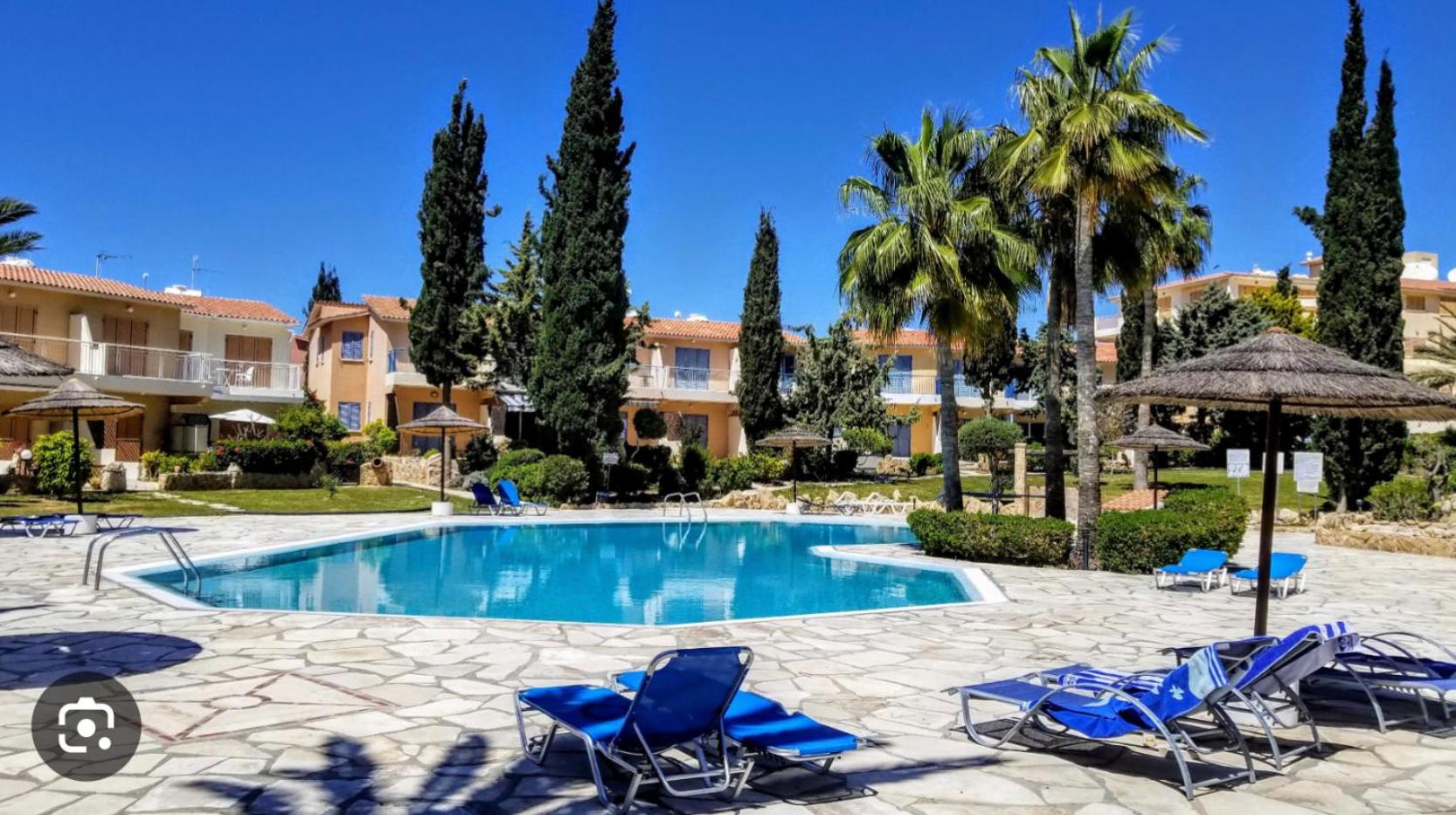 New cozy Villa near the beaches in the Magnificent Gardens of Regina with swimming pools!