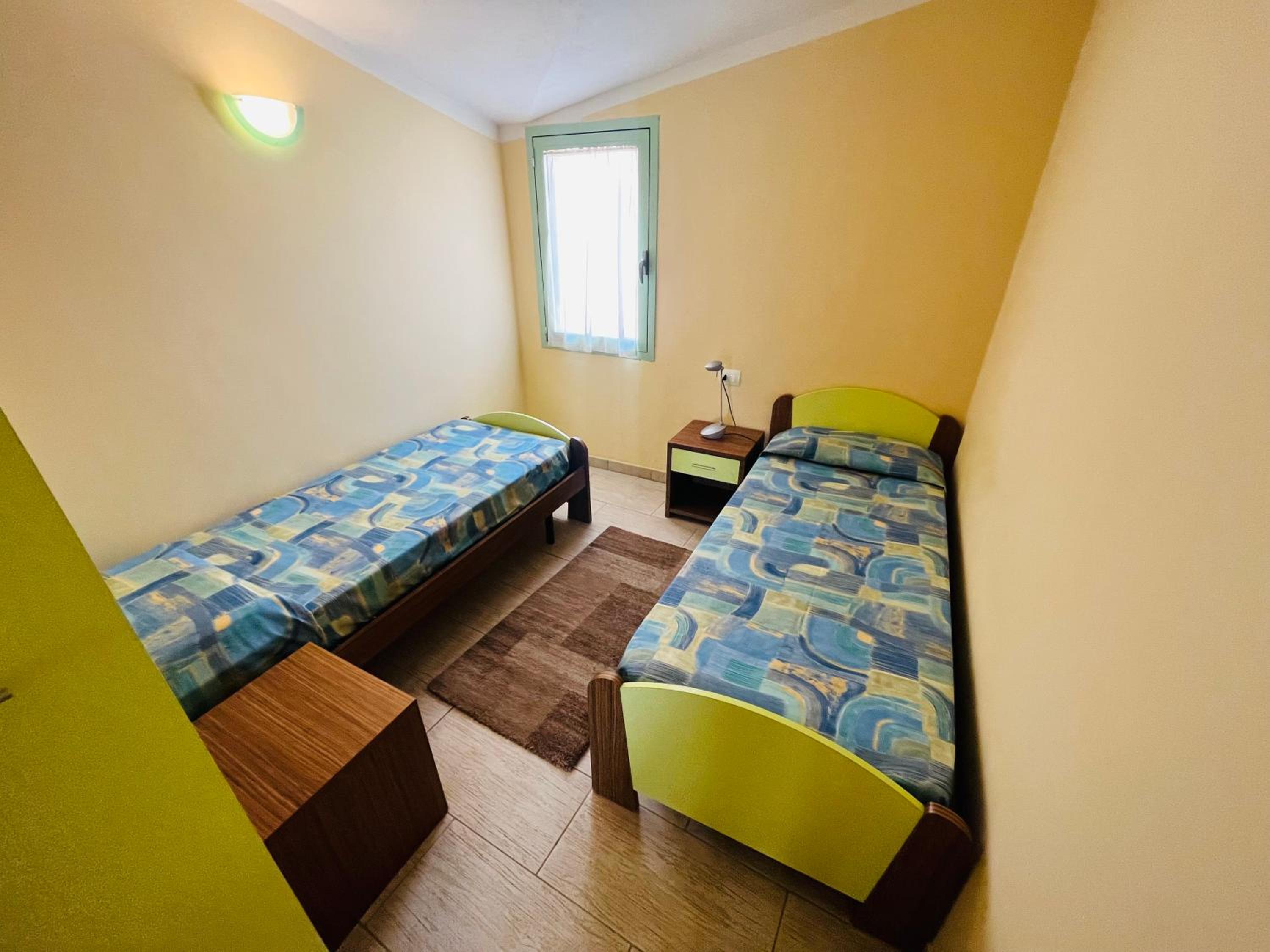 Cozy Apartment with Pool, near Beach and Center