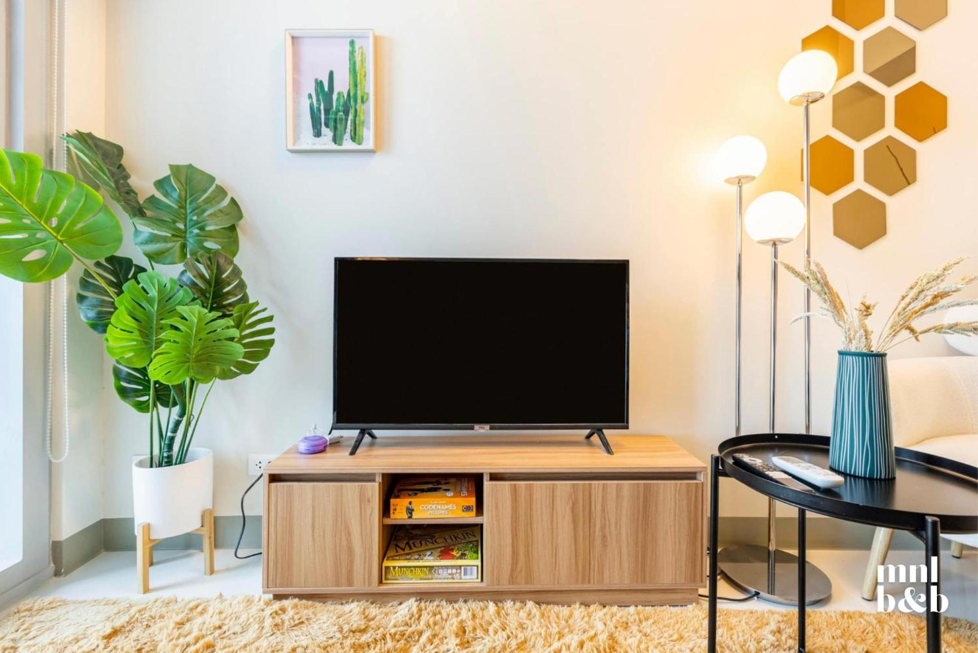 Charming studio Unit in Uptown Parksuites T2 Bgc view 3