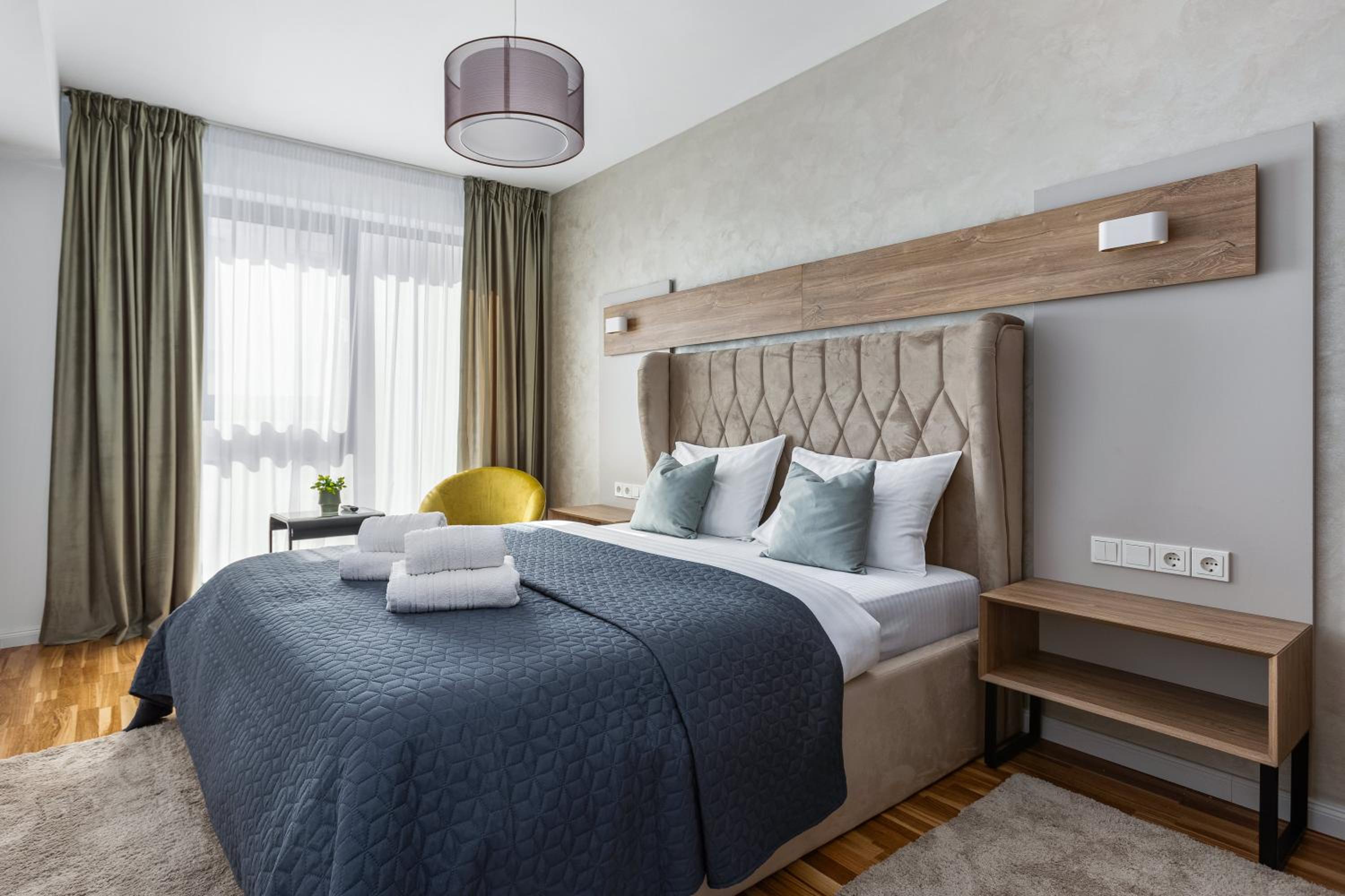 Origins - Deluxe Central Apartment with Private Secured Parking view 3