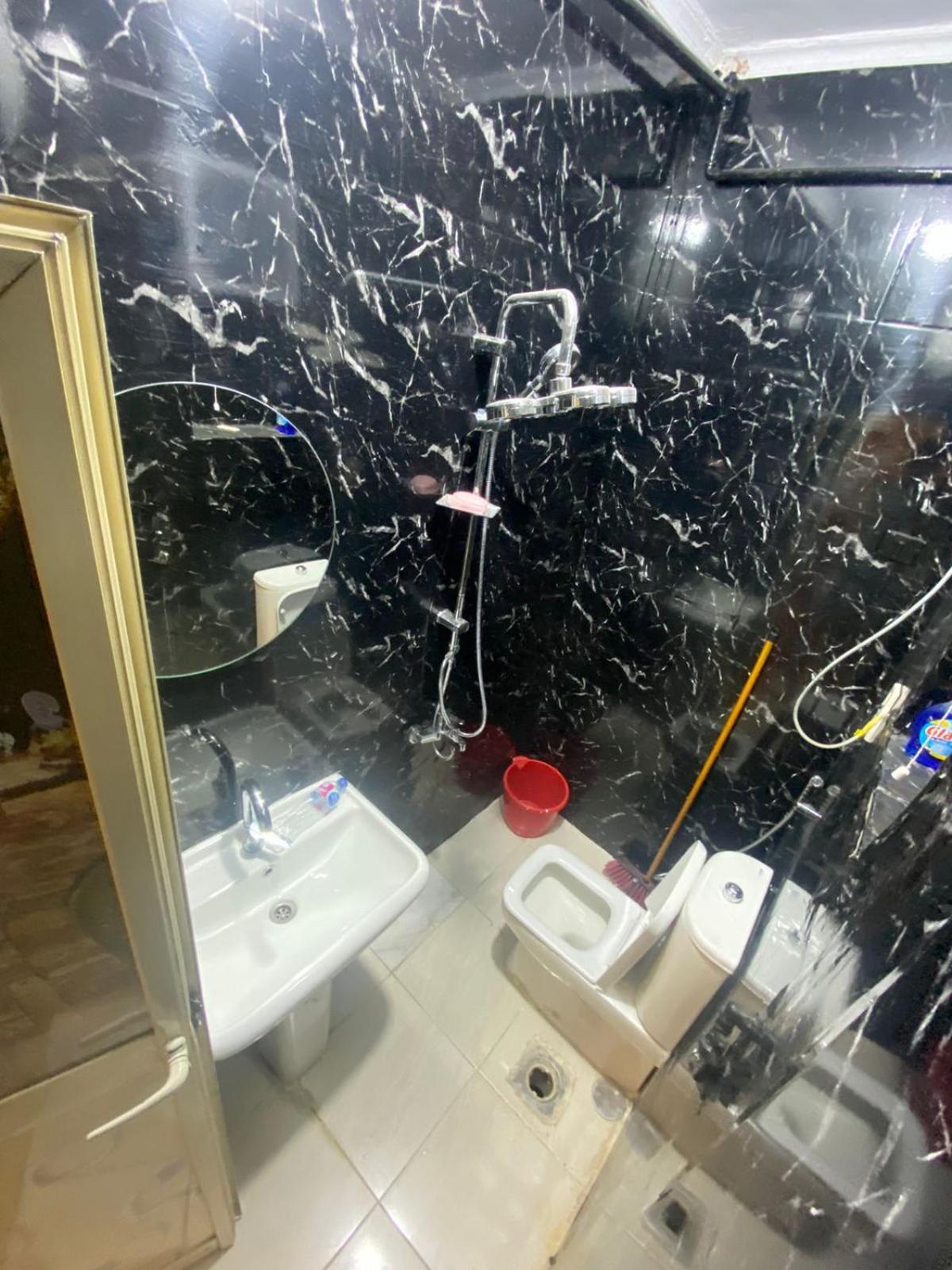 3 bed rooms apartment in Elmohandesen
