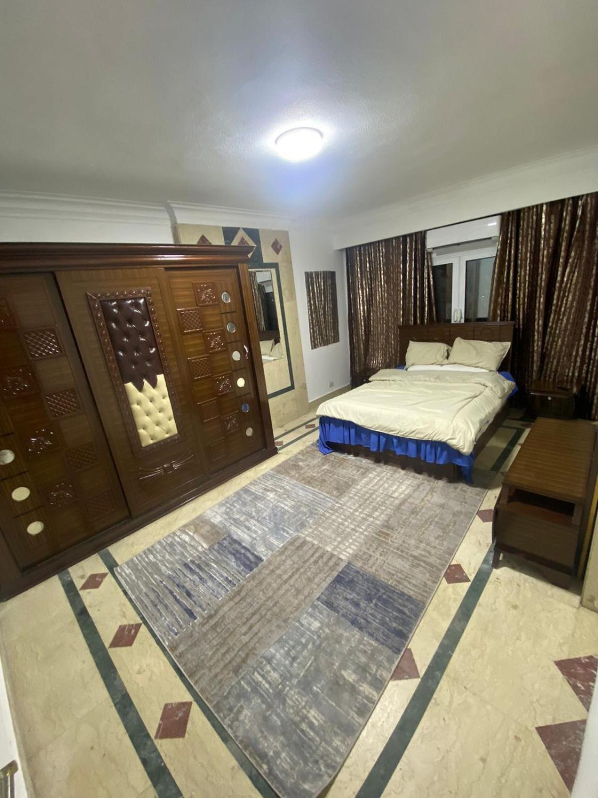 3 bed rooms apartment in Elmohandesen