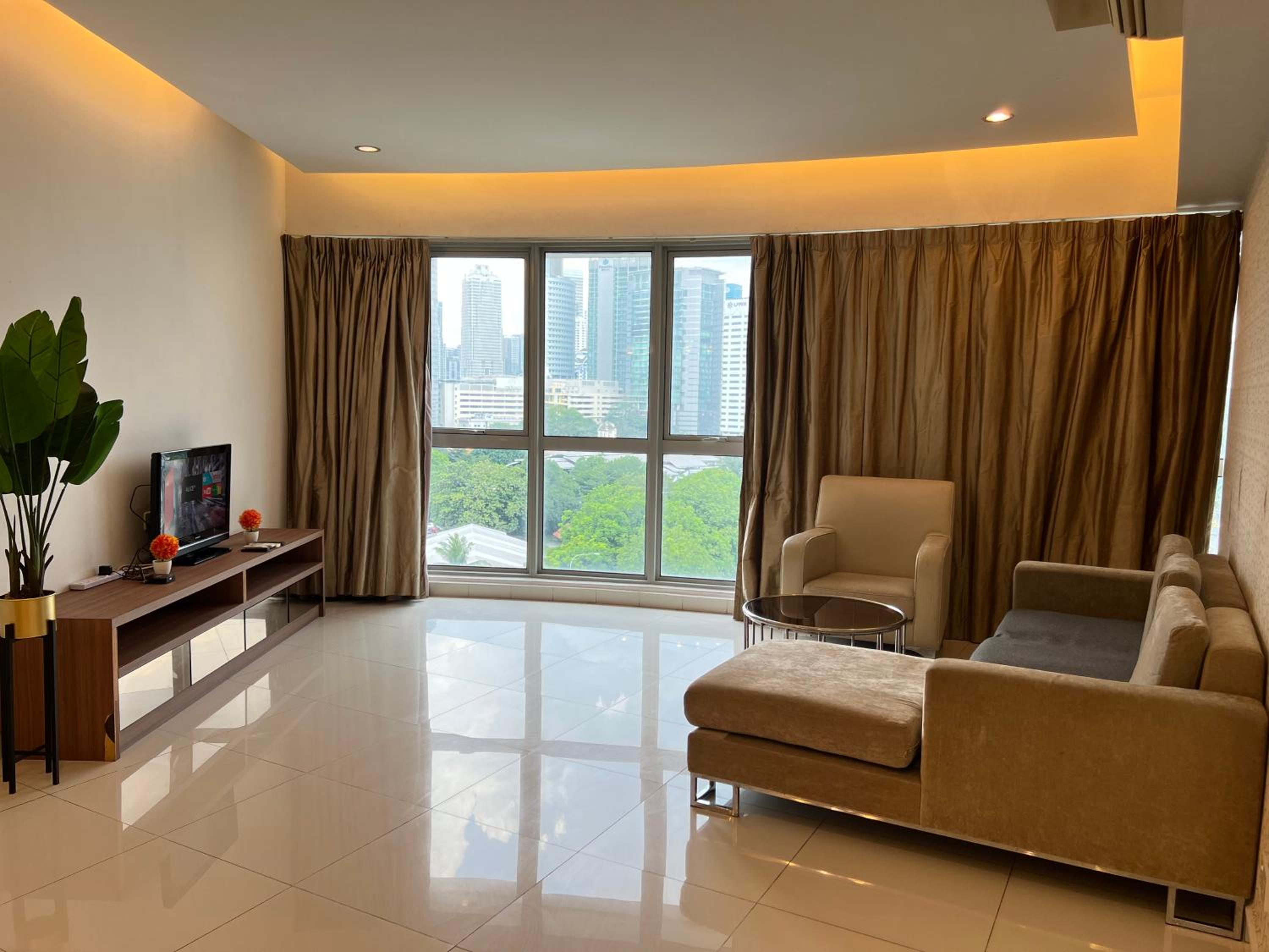 Regalia Service suites BY Fortune