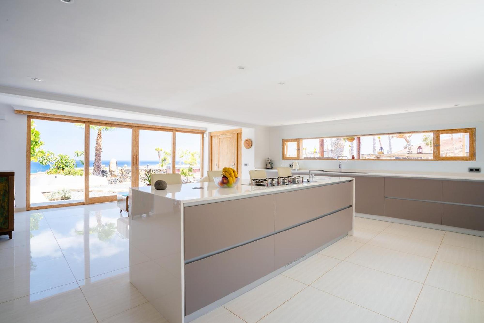 Villa Palacio and Yurt - 2 Pools - Hot Tub - Fantastic Sea Views view 3