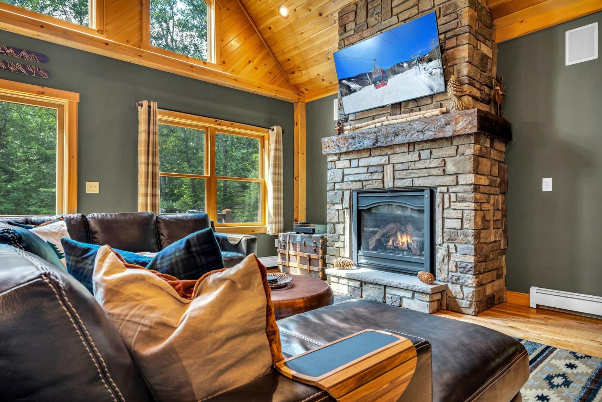 Ski Chalet 6 min to Sunday River - Hot Tub, Home Theater, Game Room, Fire Pit - Sleeps 12 view 2