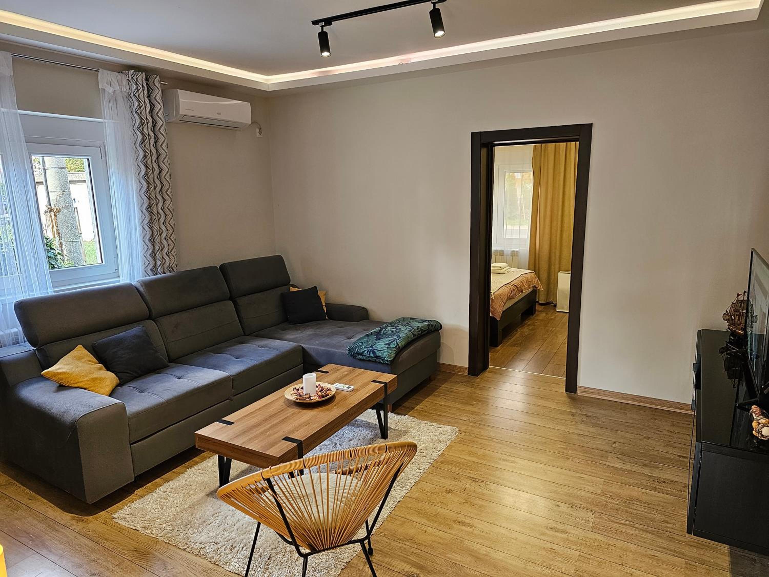 AeroVista Apartment view 5