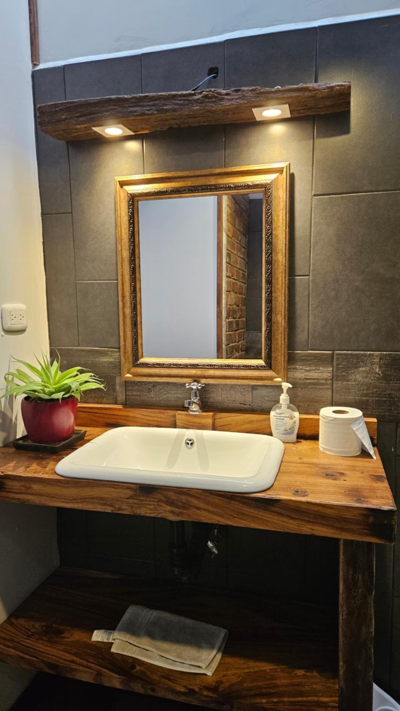 Lindo LOFT VIP a 5 minutos de Cayala view 2