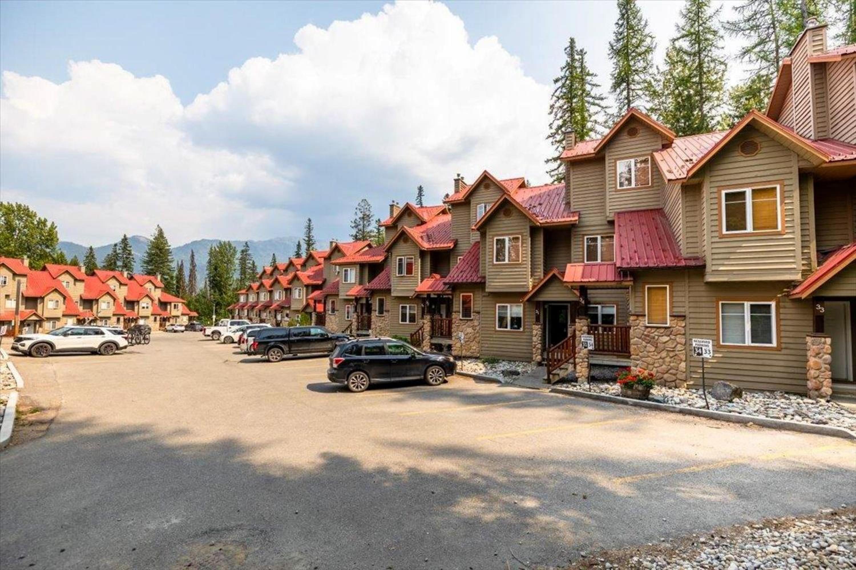 Fernie Vacations - Stone Creek Chalets by Fernie Central Reservations - Property Image 14
