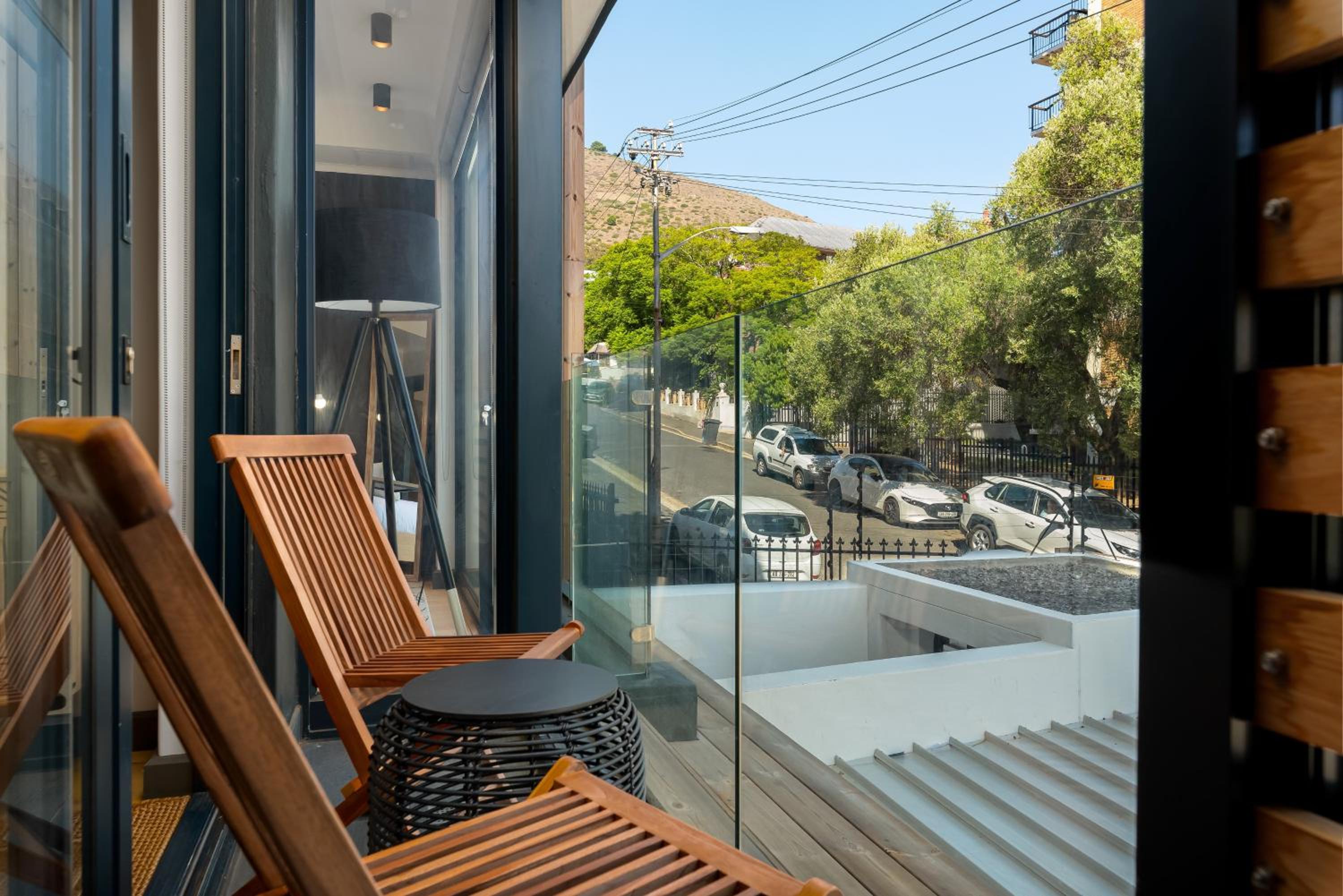 Luxury Green Point Apartment with Backup Power view 5