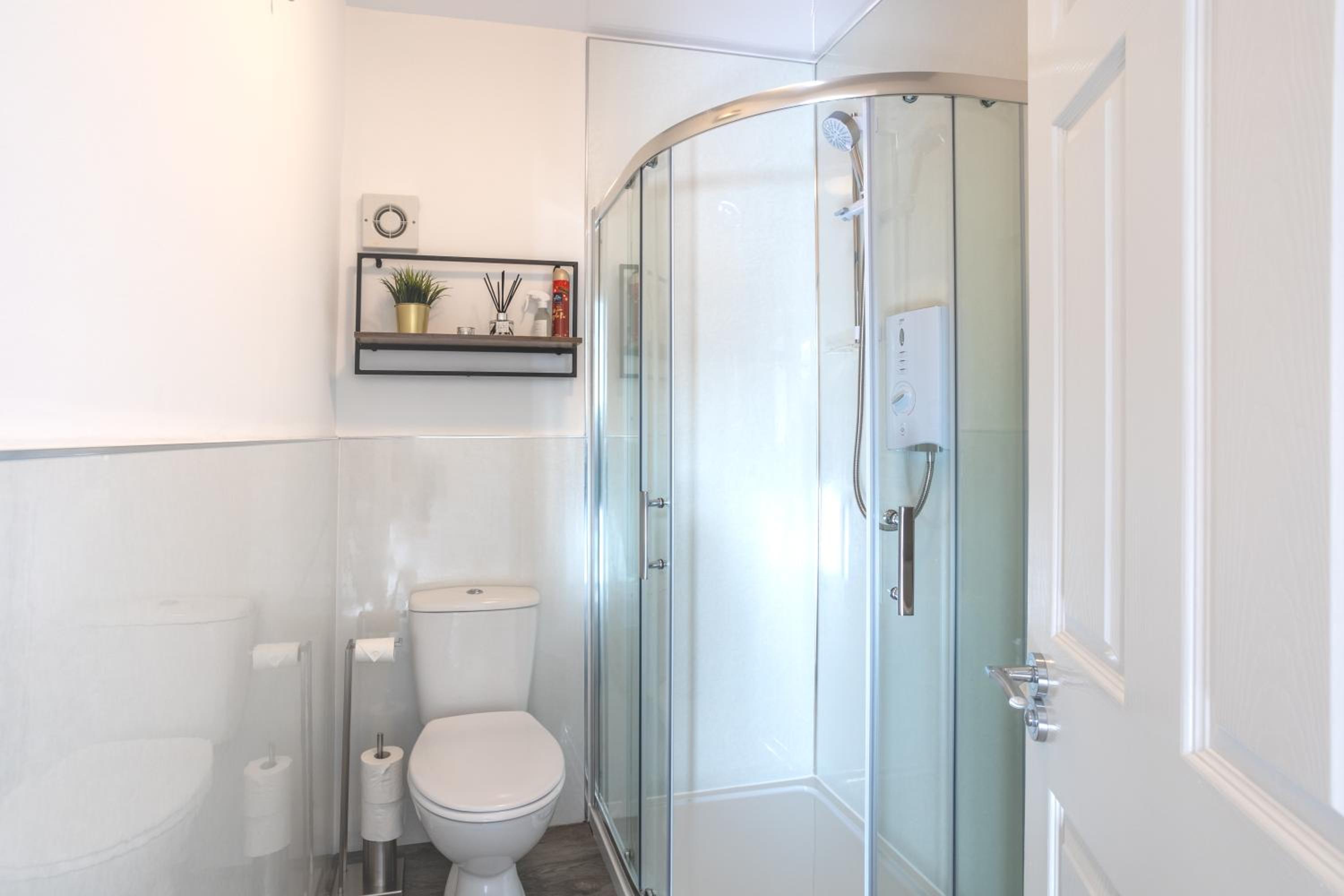 Beautiful Ground Floor Apartment view 3