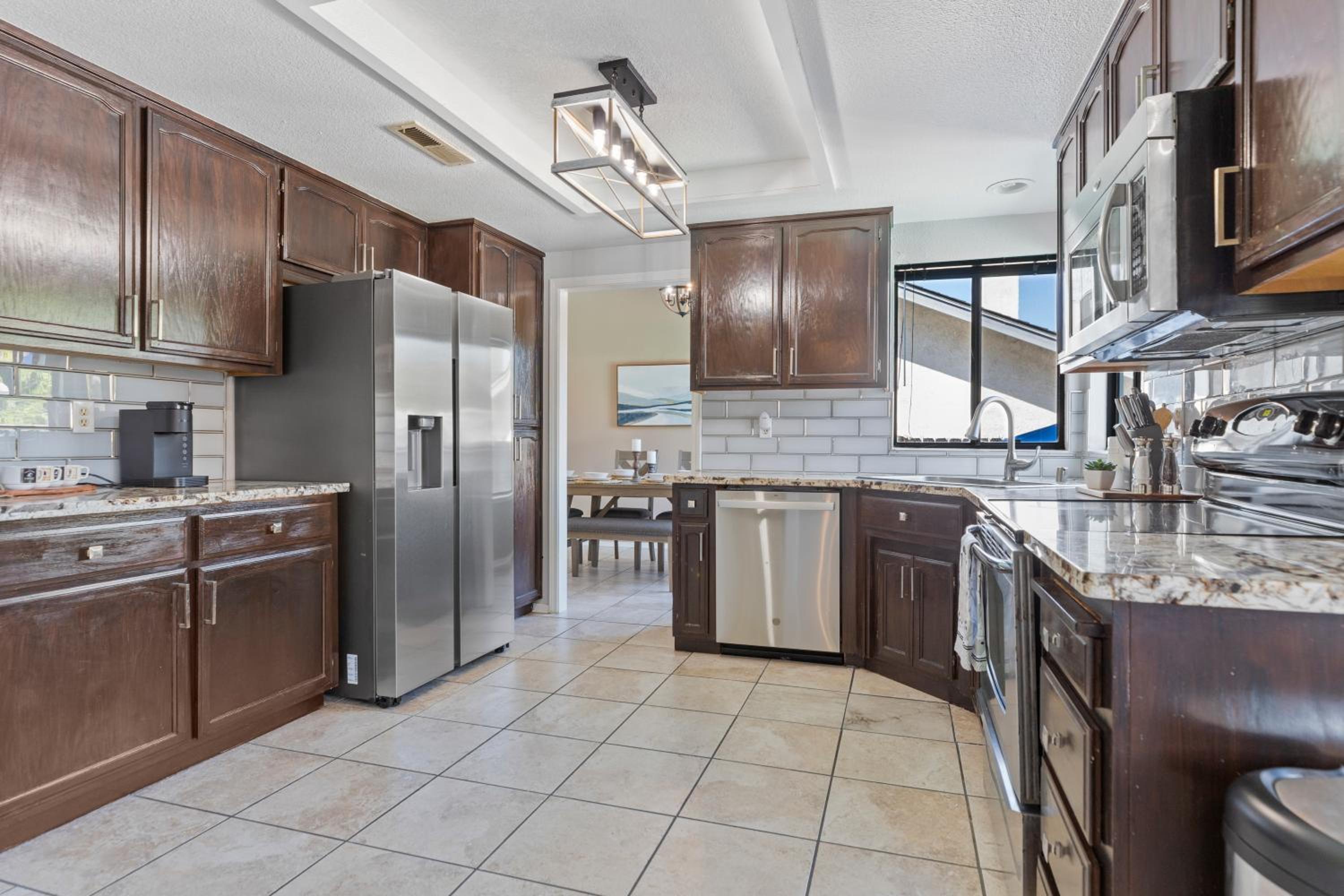 Spacious Home w/Pool Near Campus