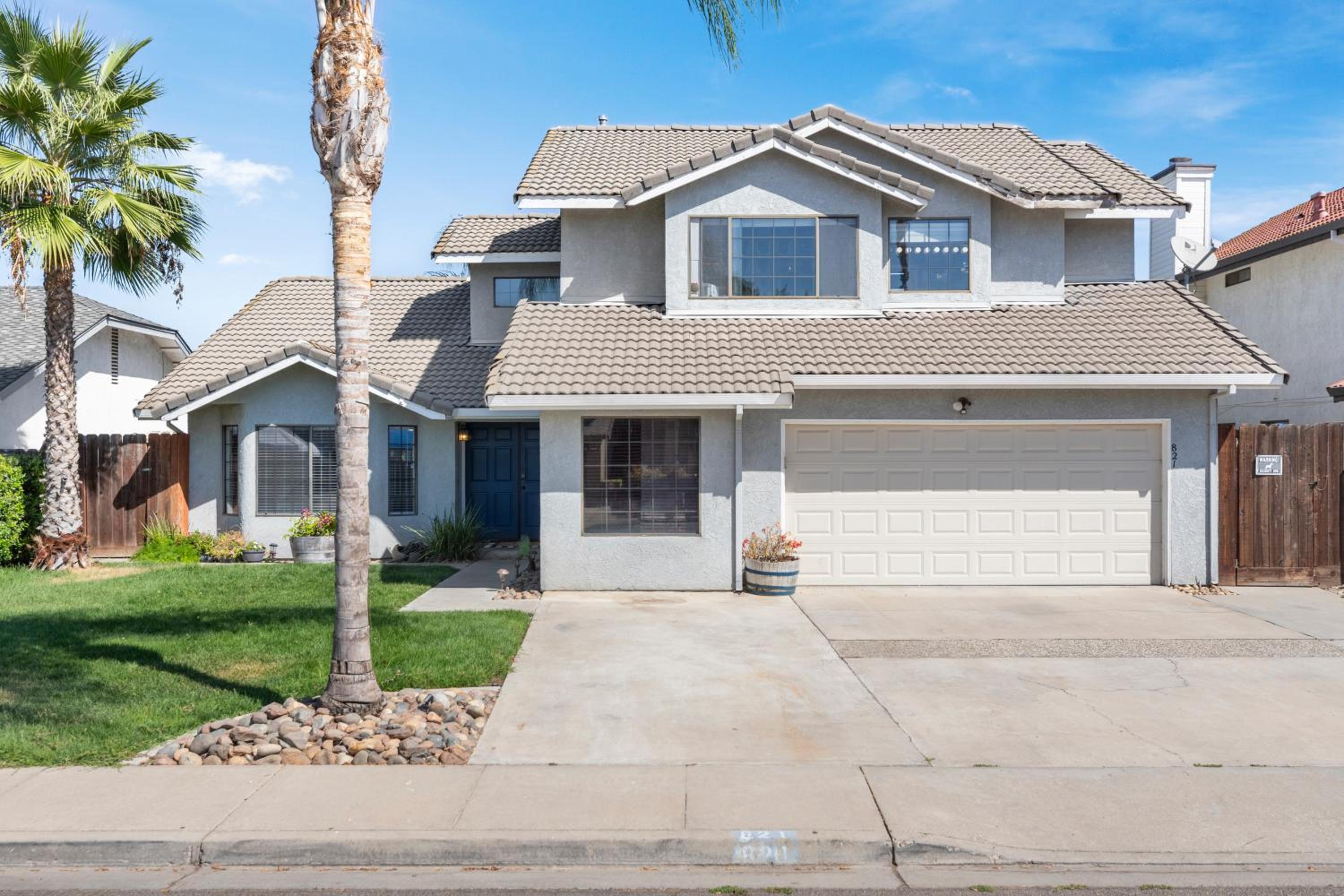 Spacious Home w/Pool Near Campus