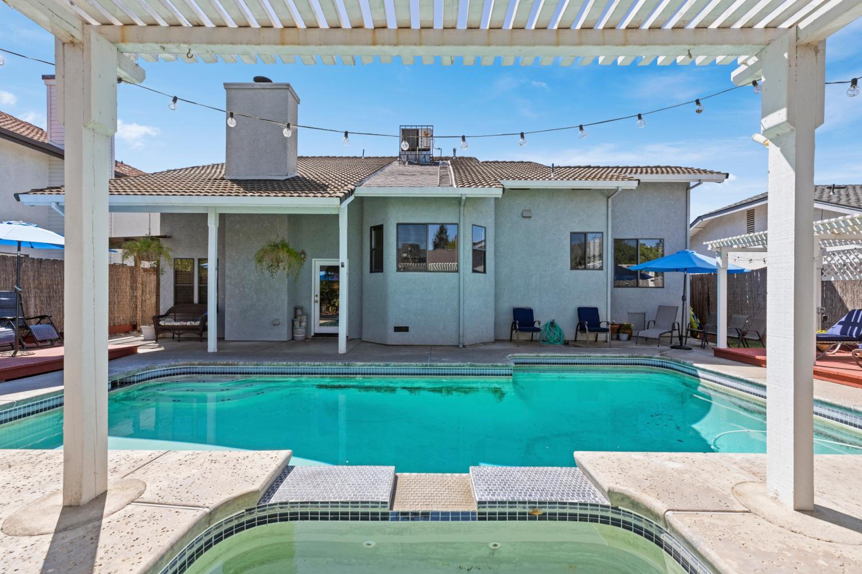 Spacious Home w/Pool Near Campus