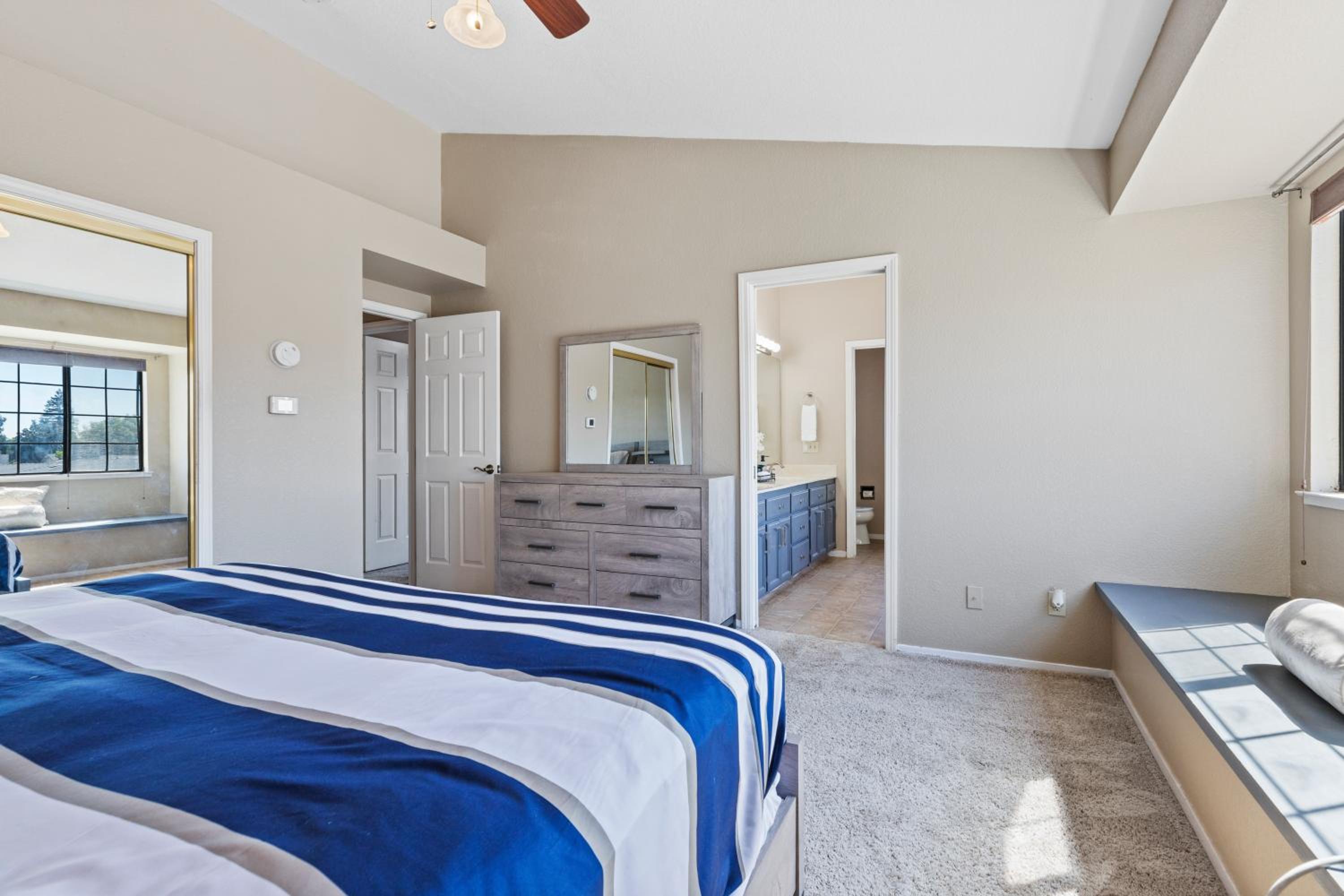 Spacious Home w/Pool Near Campus