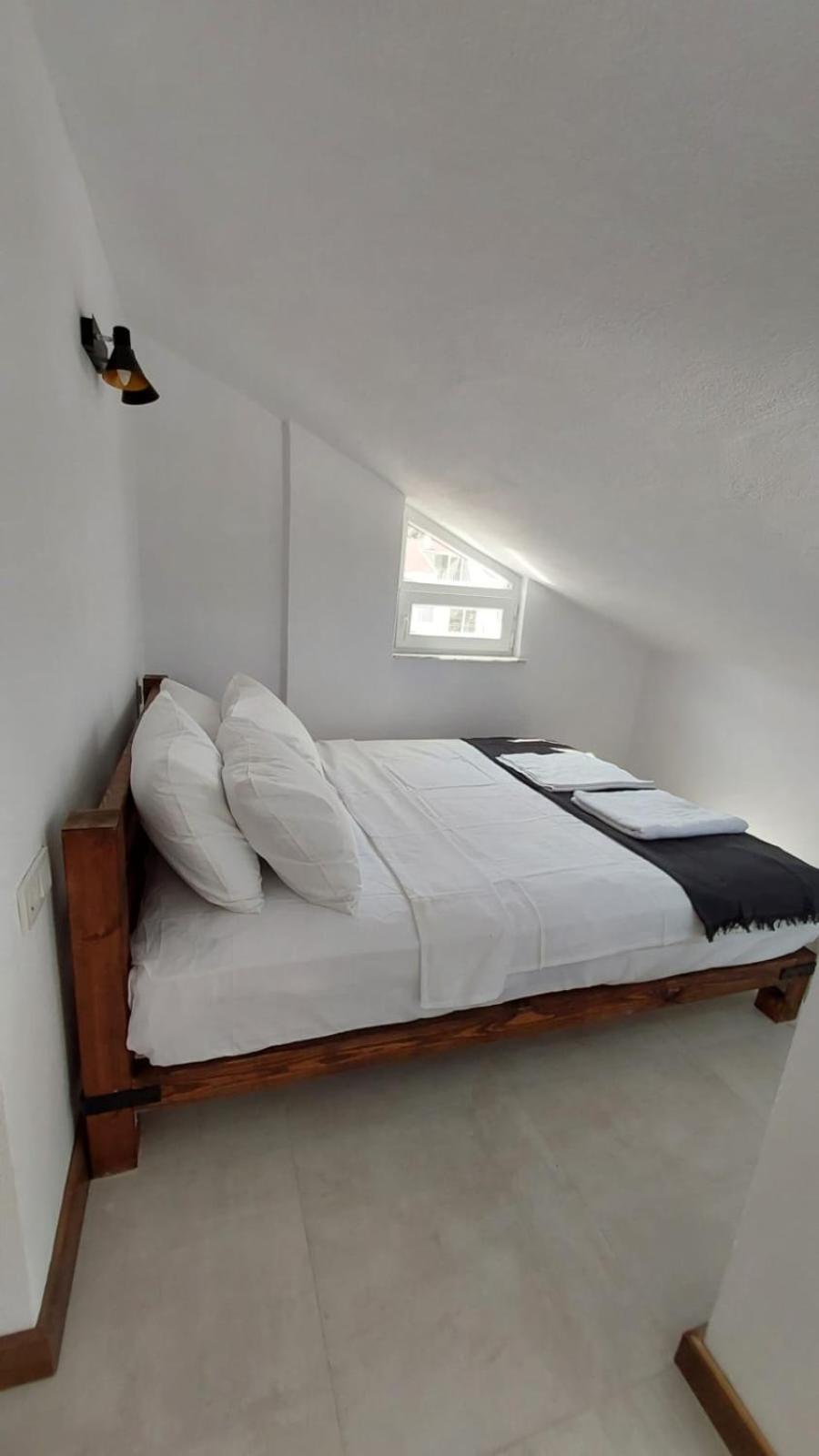Seron Mountain House
