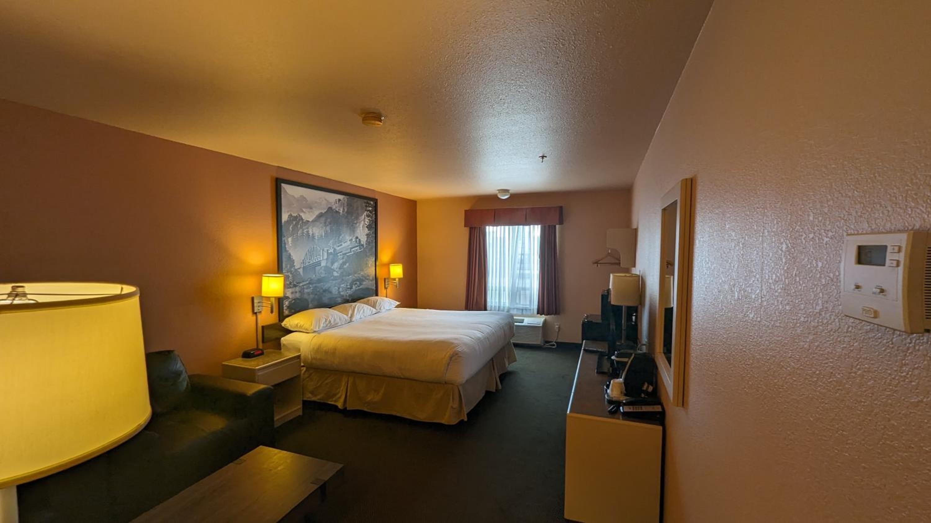 Cranbrook Vacations - Ramada by Wyndham Cranbrook - Property Image 52