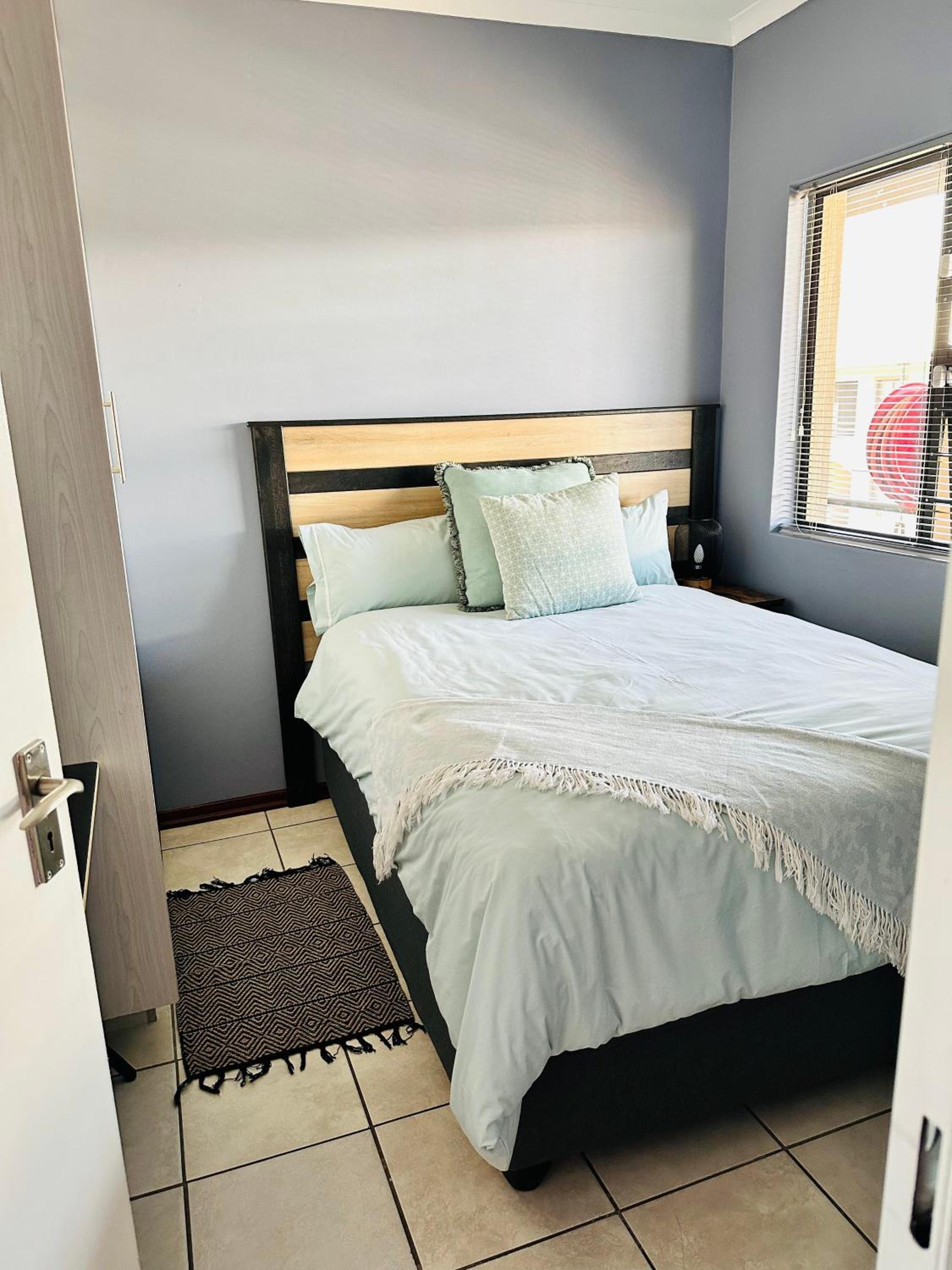 Charming Wallet Friendly Apartment view 4