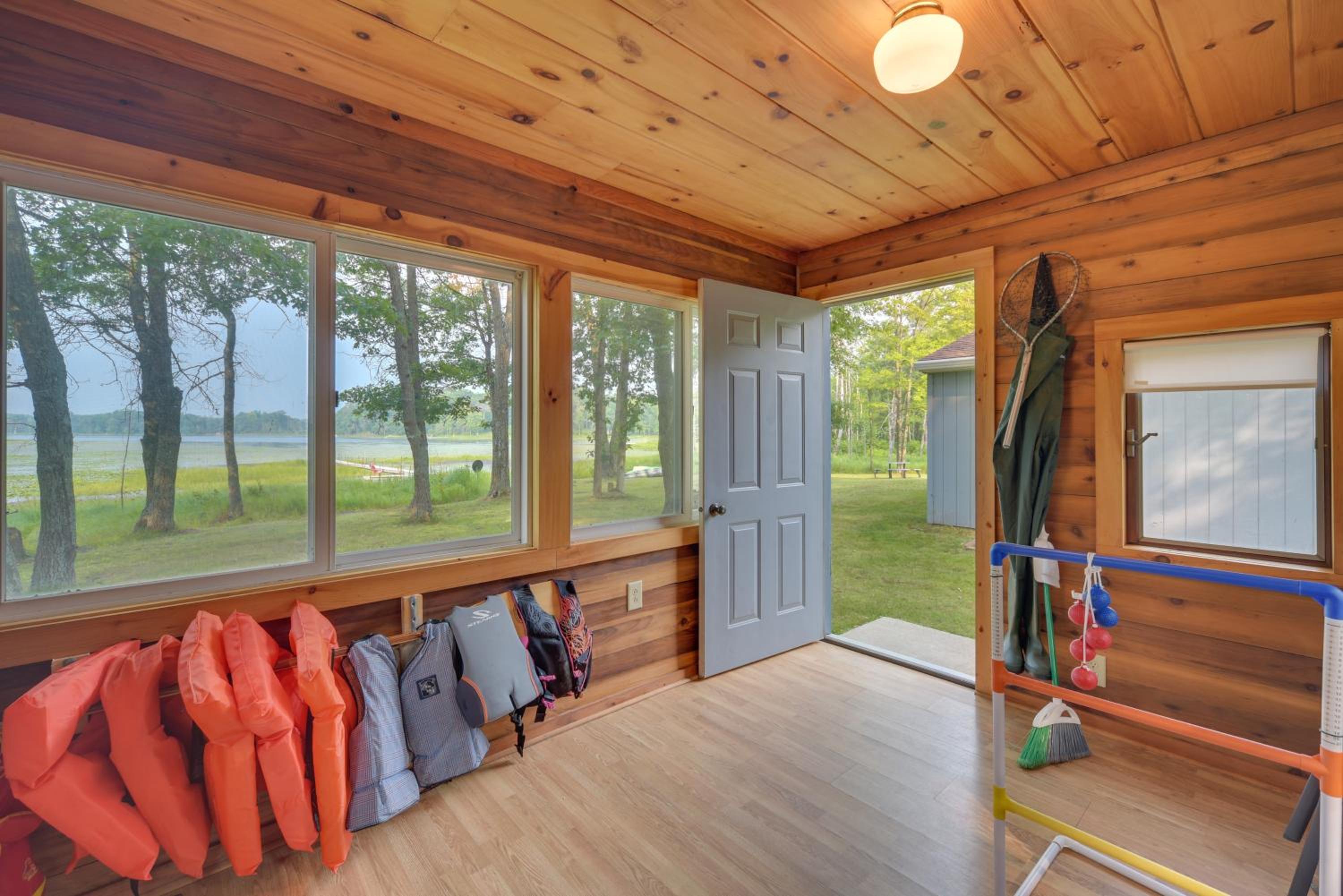 The Hideaway at Point Lake