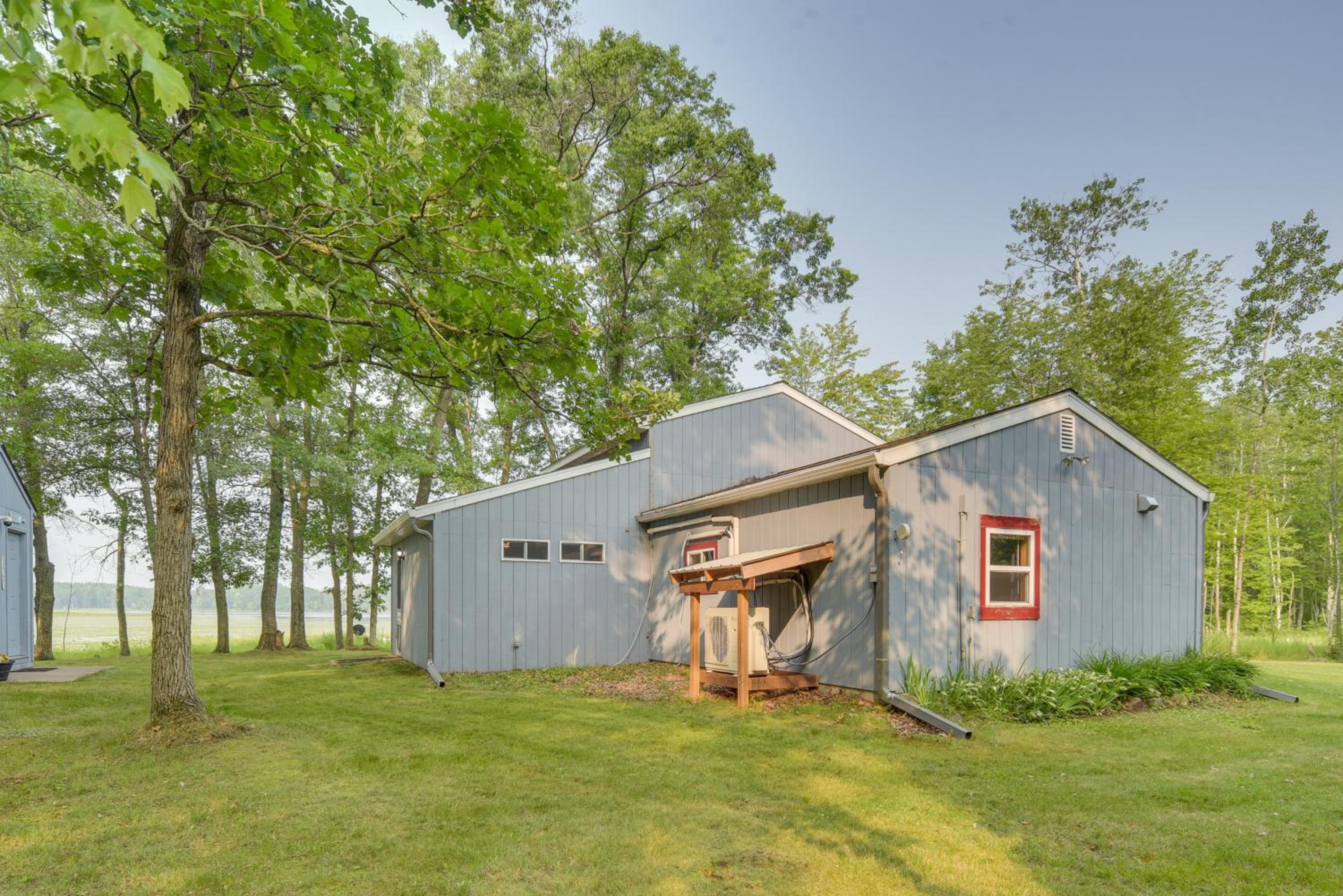 The Hideaway at Point Lake