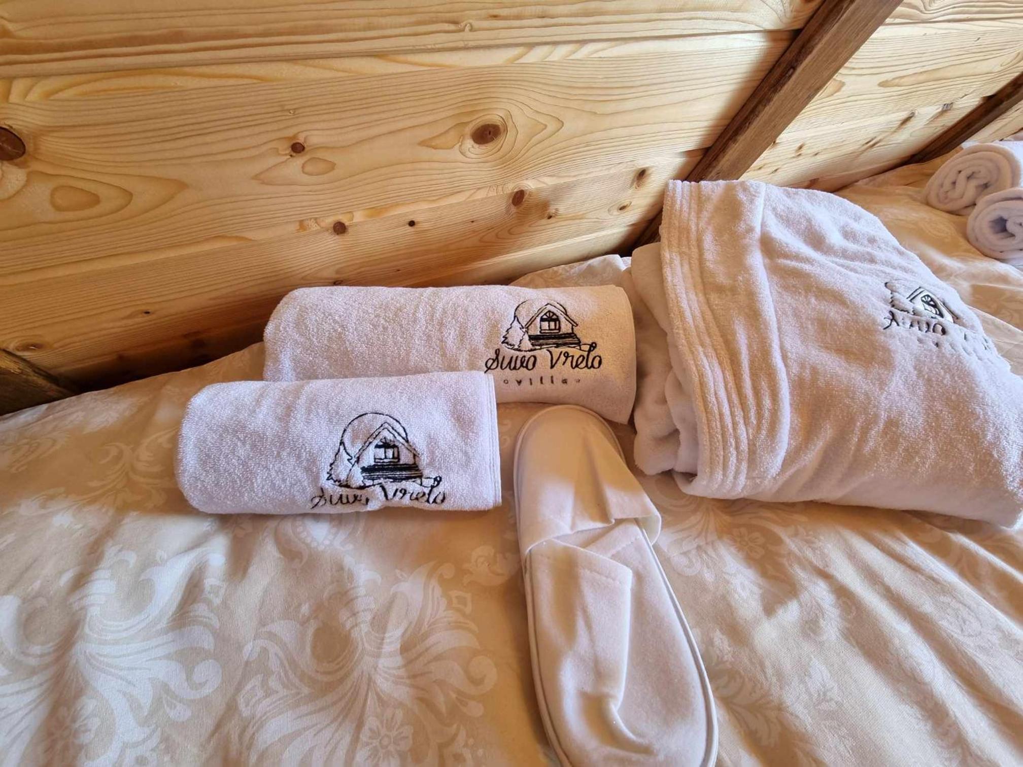 Vila Suvo vrelo sa unutrašnjim bazenom i saunom Jahorina