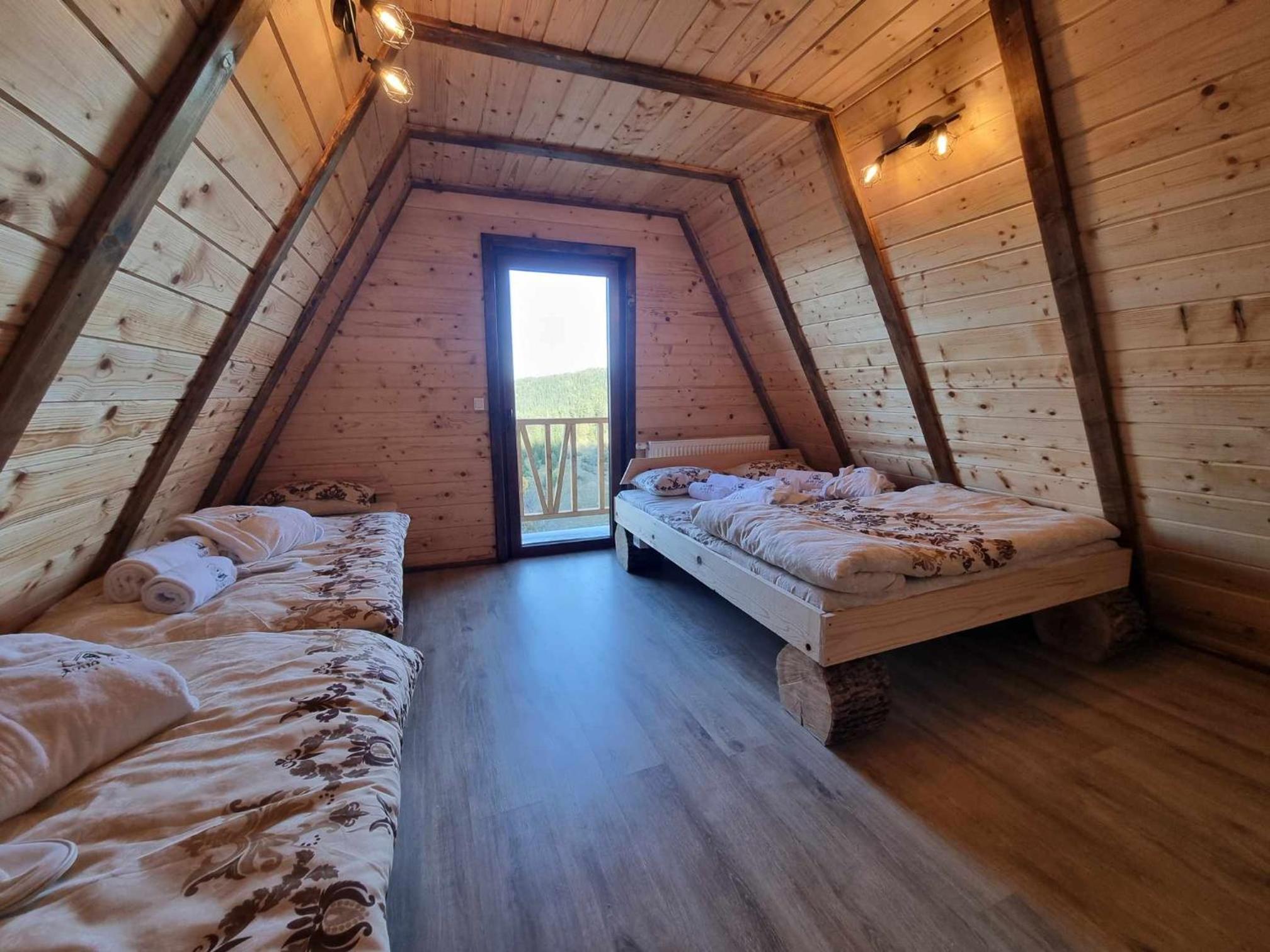 Vila Suvo vrelo sa unutrašnjim bazenom i saunom Jahorina