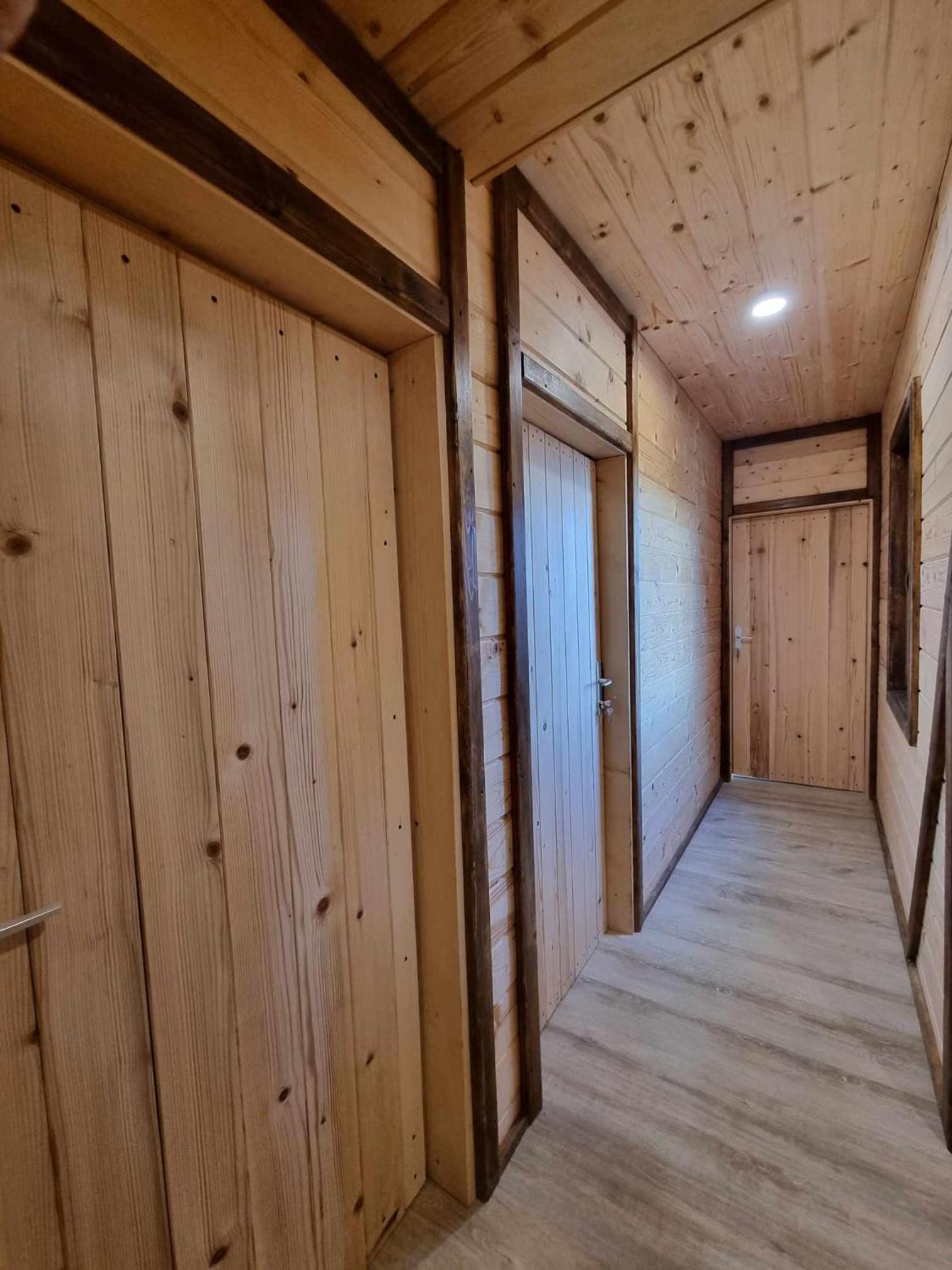 Vila Suvo vrelo sa unutrašnjim bazenom i saunom Jahorina