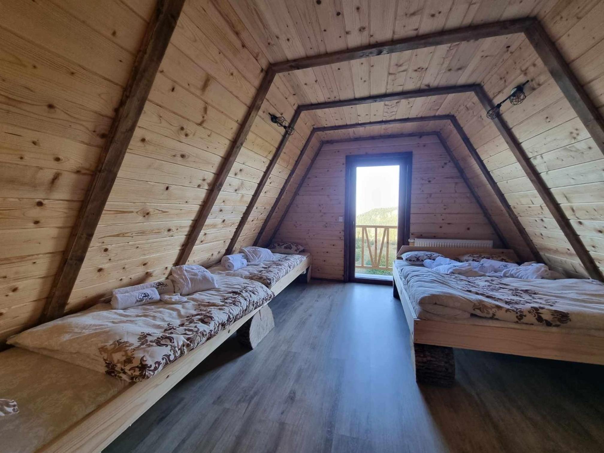 Vila Suvo vrelo sa unutrašnjim bazenom i saunom Jahorina