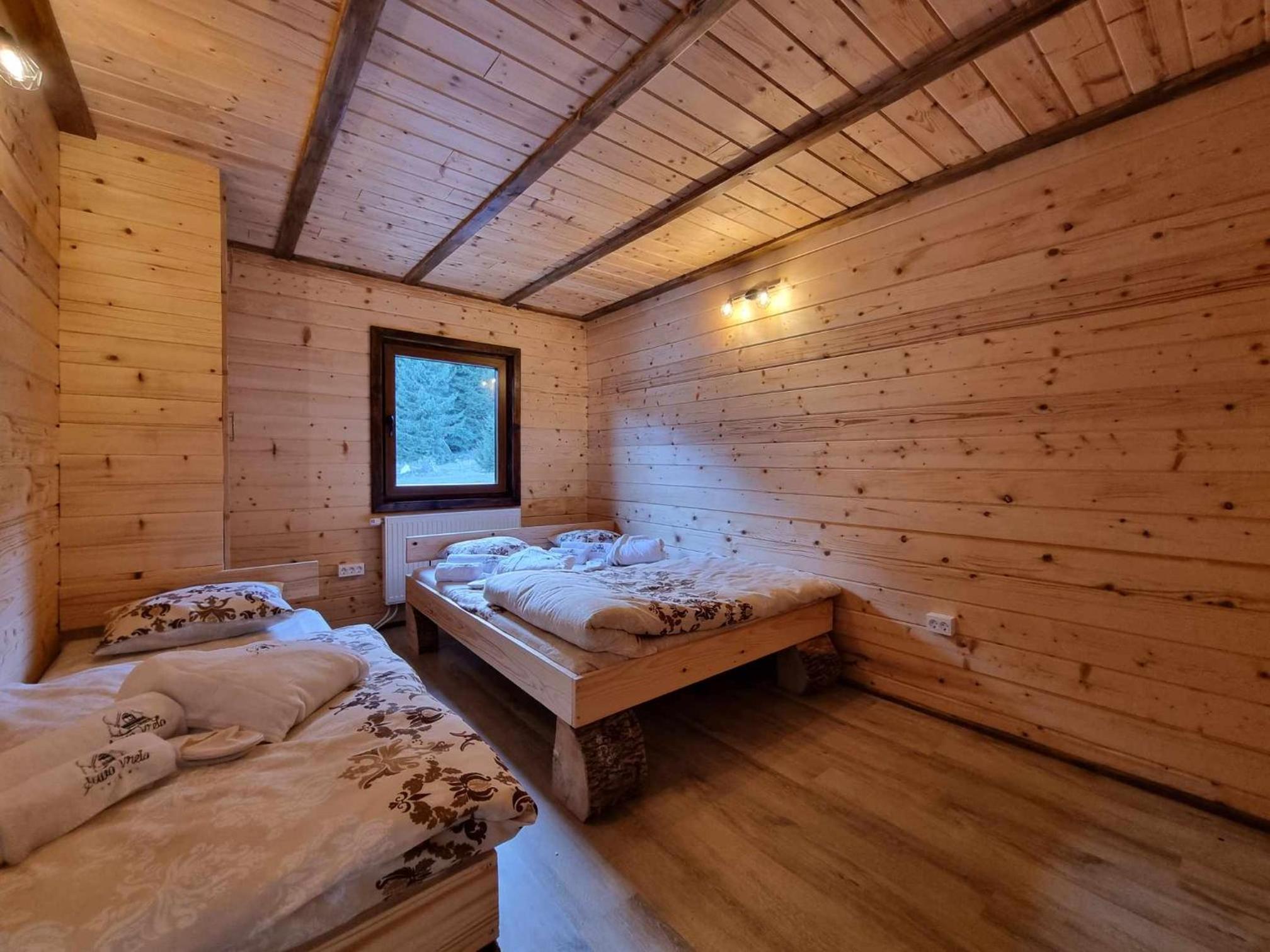 Vila Suvo vrelo sa unutrašnjim bazenom i saunom Jahorina