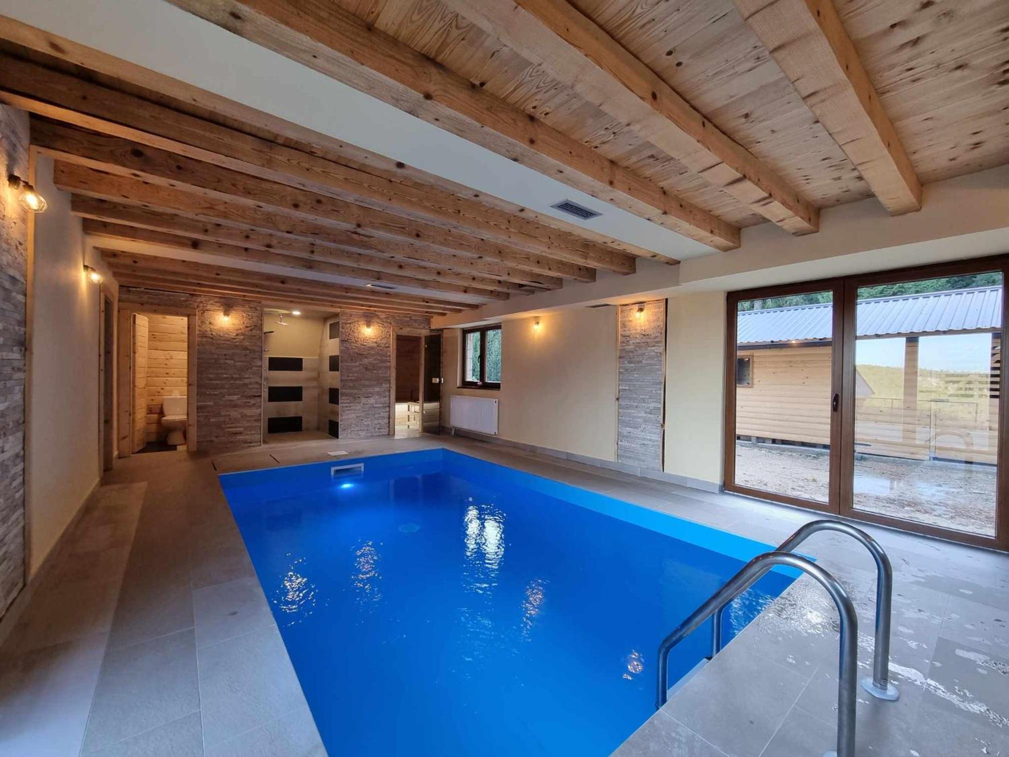 Vila Suvo vrelo sa unutrašnjim bazenom i saunom Jahorina