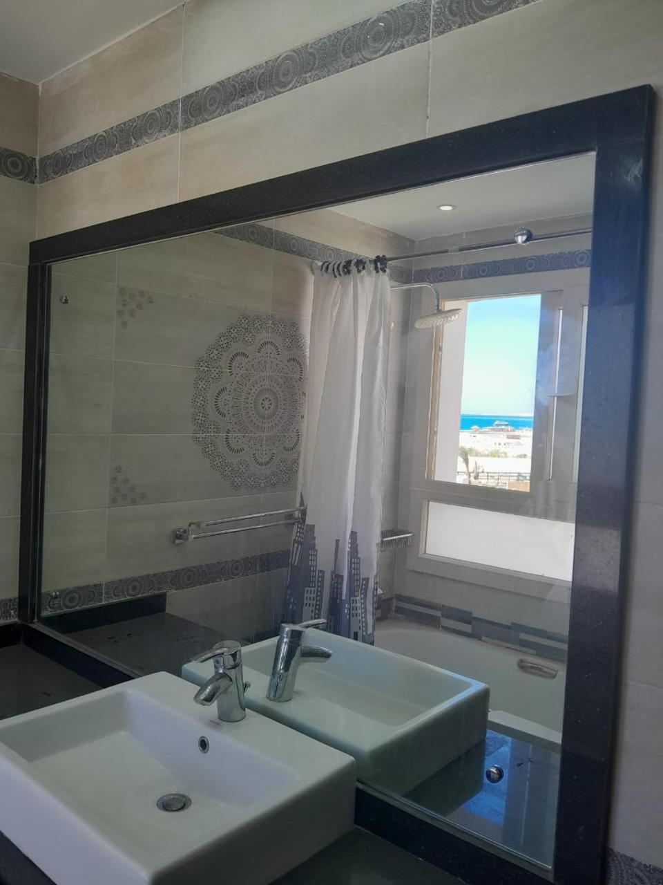 apartment for rent sea view Alhambra