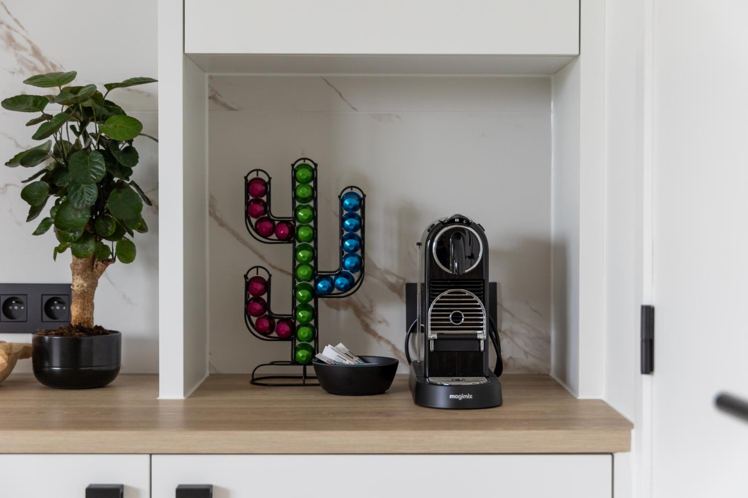NIEUW - De Grenspaal WEST 6P 5 min Maastricht - Sauna - Laadpaal