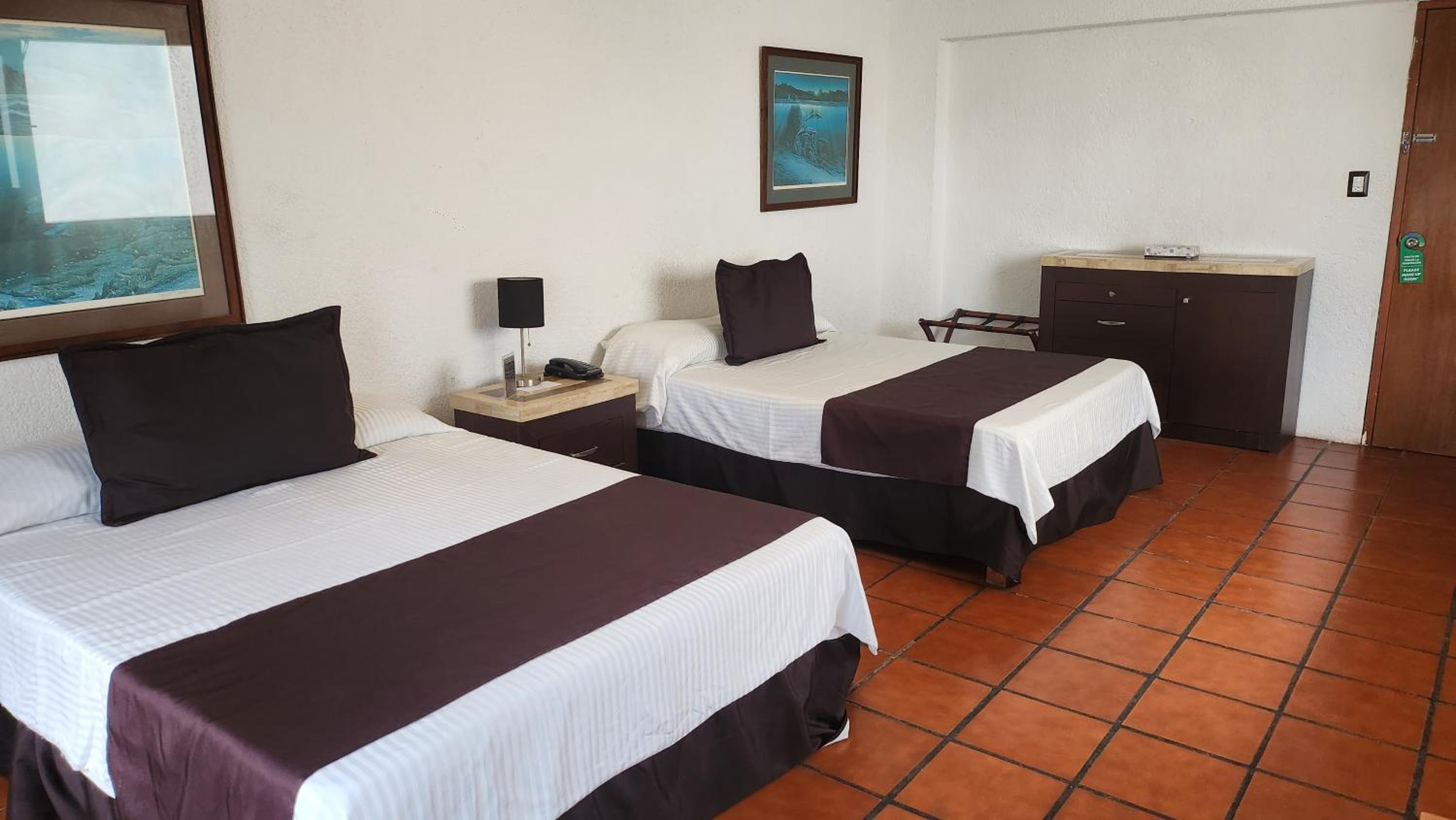 Hill House Mazatlan - Bed & Breakfast view 3