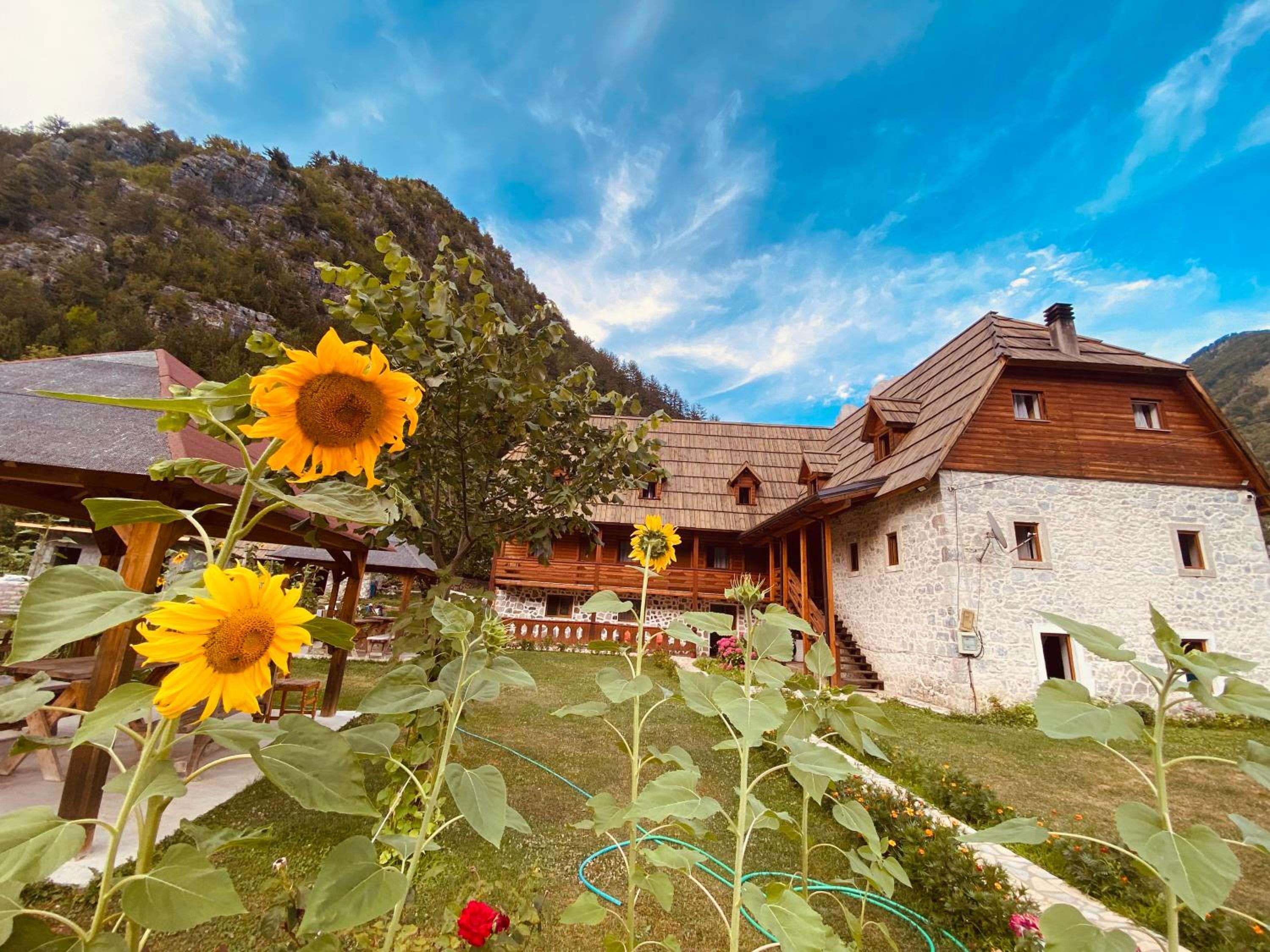 Guesthouse Prrockaj Theth photo 4