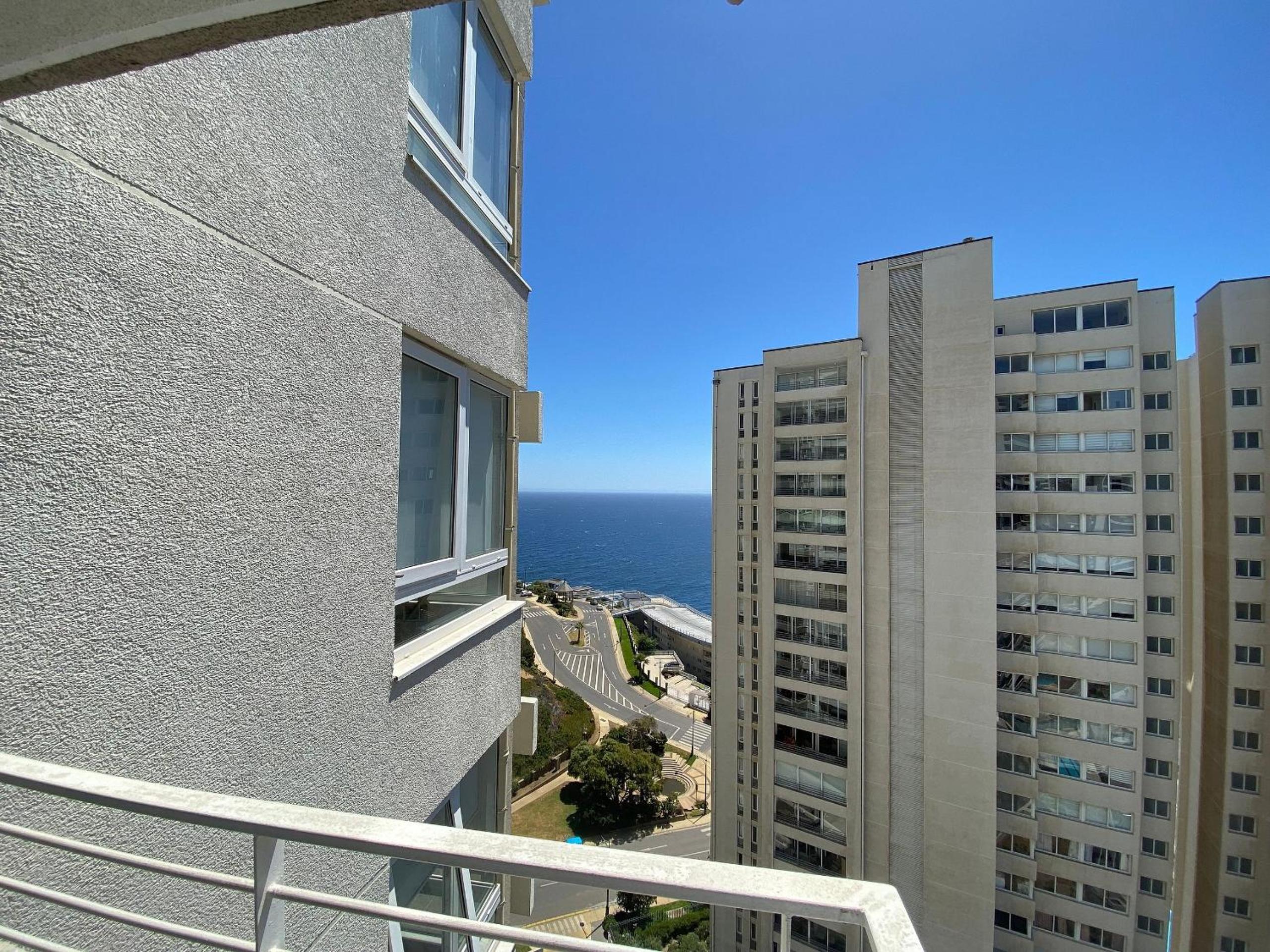 Depto en Costa de Montemar 1