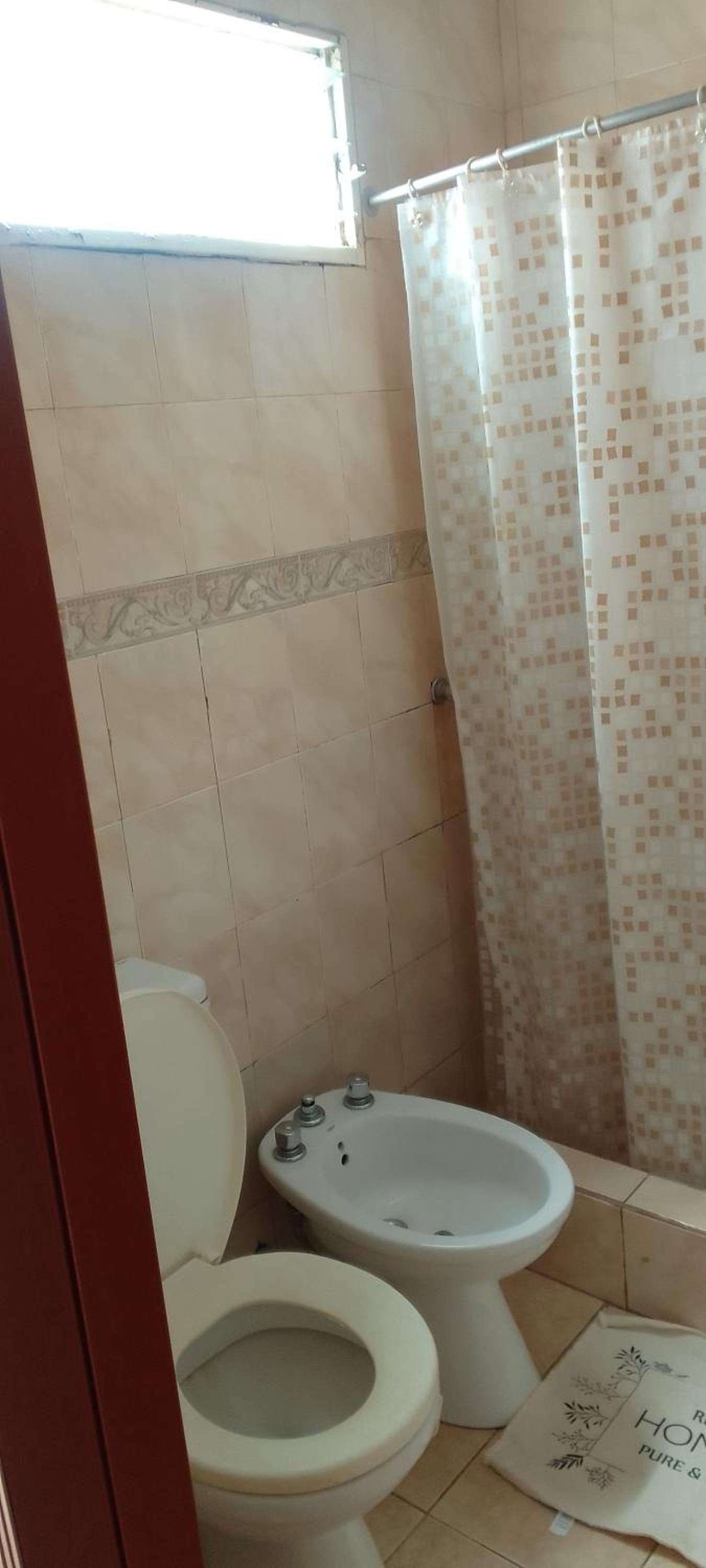 CASA en COSTANERA solo se reserva con seña