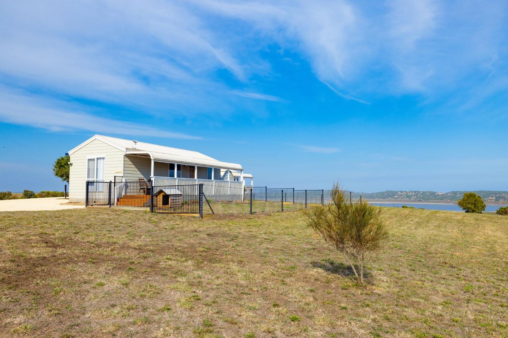 High View Family Cottages
