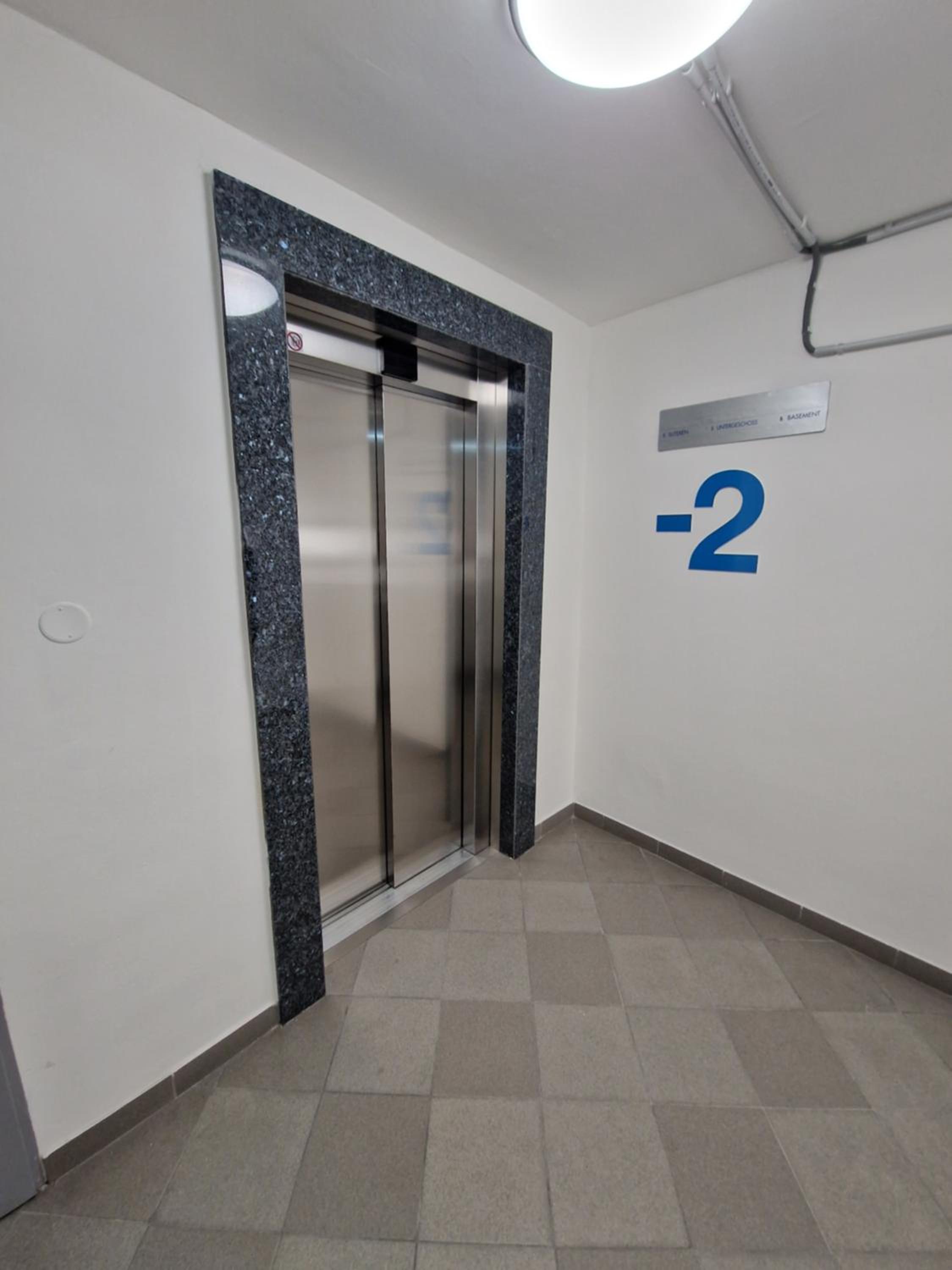 7thHeaven centre suite FREE PARKING in the building